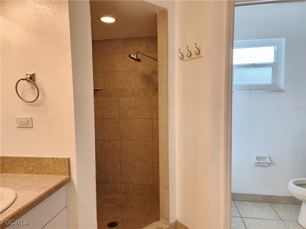 1214 NE 14th AVE