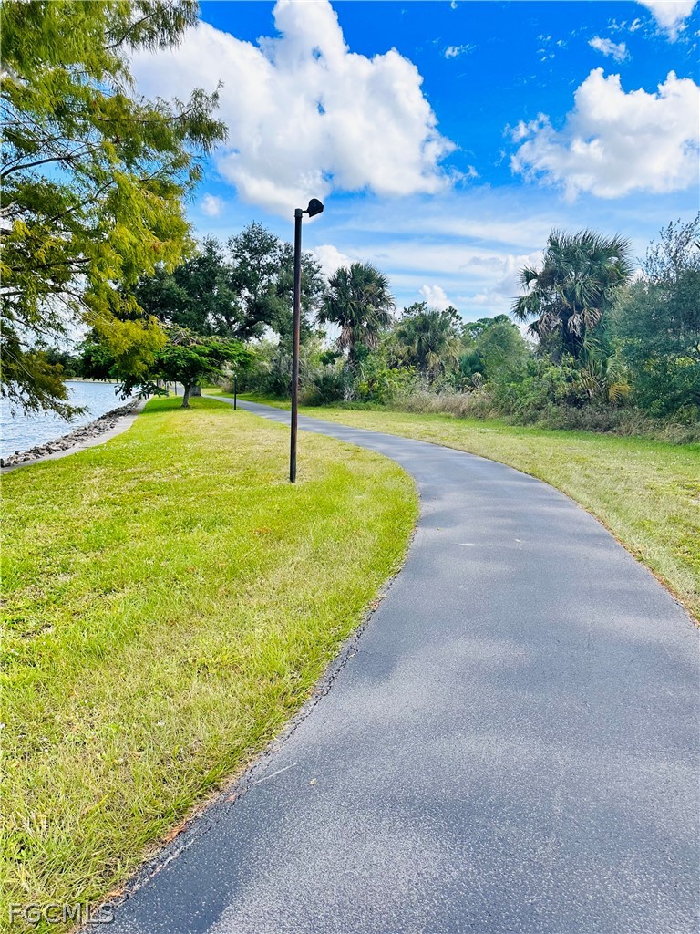 9540 Green Cypress LN 11