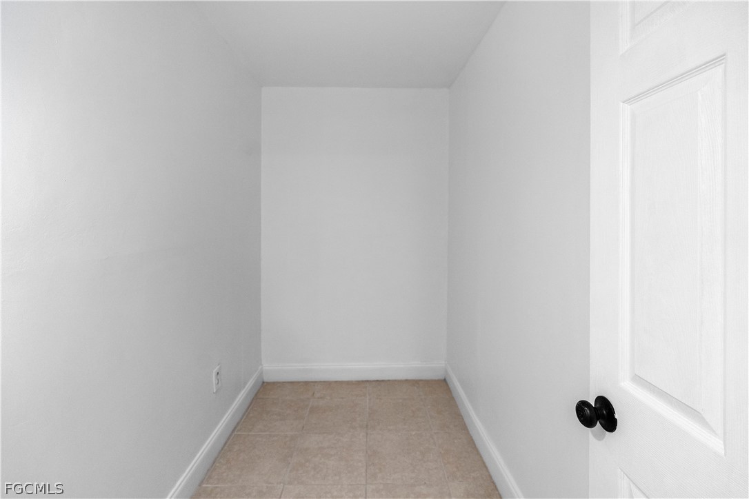 48 Victoria DR