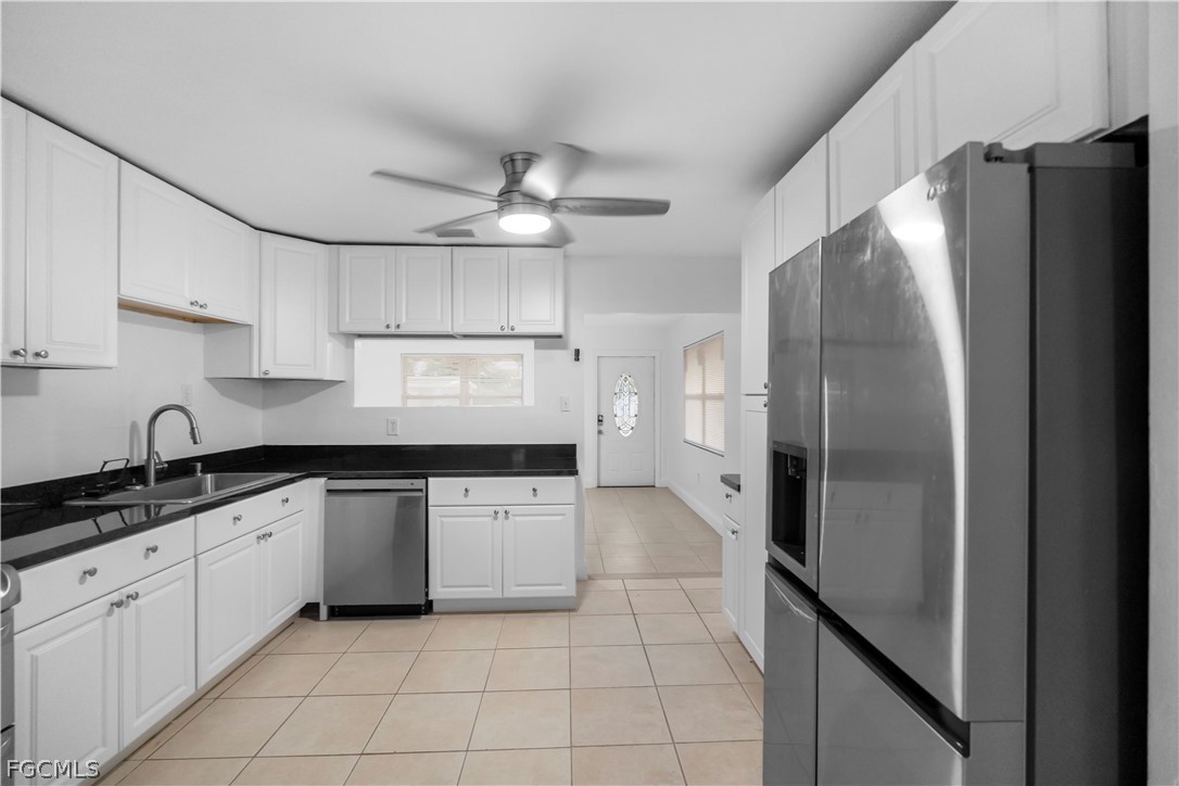 48 Victoria DR