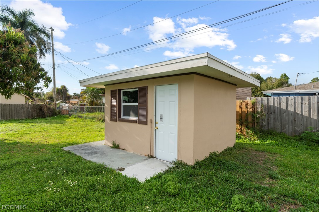 48 Victoria DR