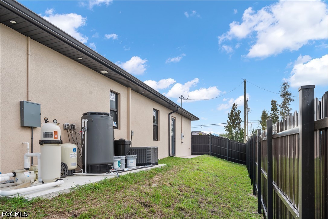 4213 NE 23rd PL