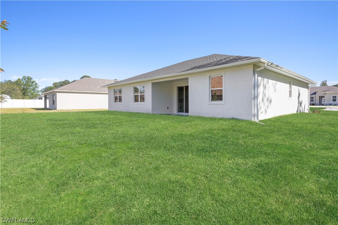 300 NW 4th AVE