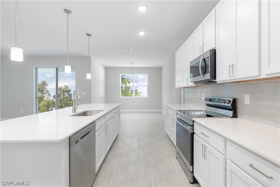 300 NW 4th AVE