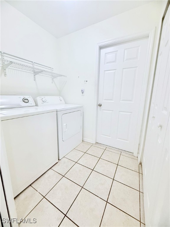2452 NW 9th ST