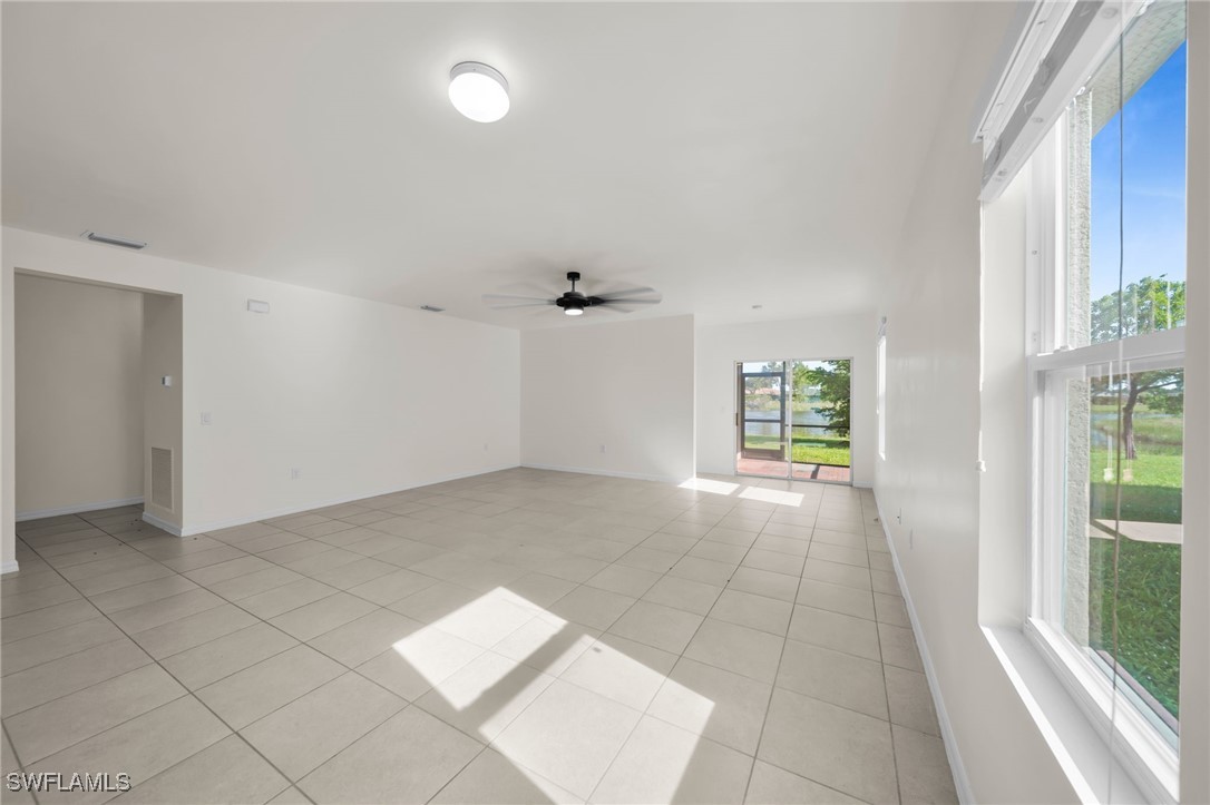 3477 Acapulco CIR