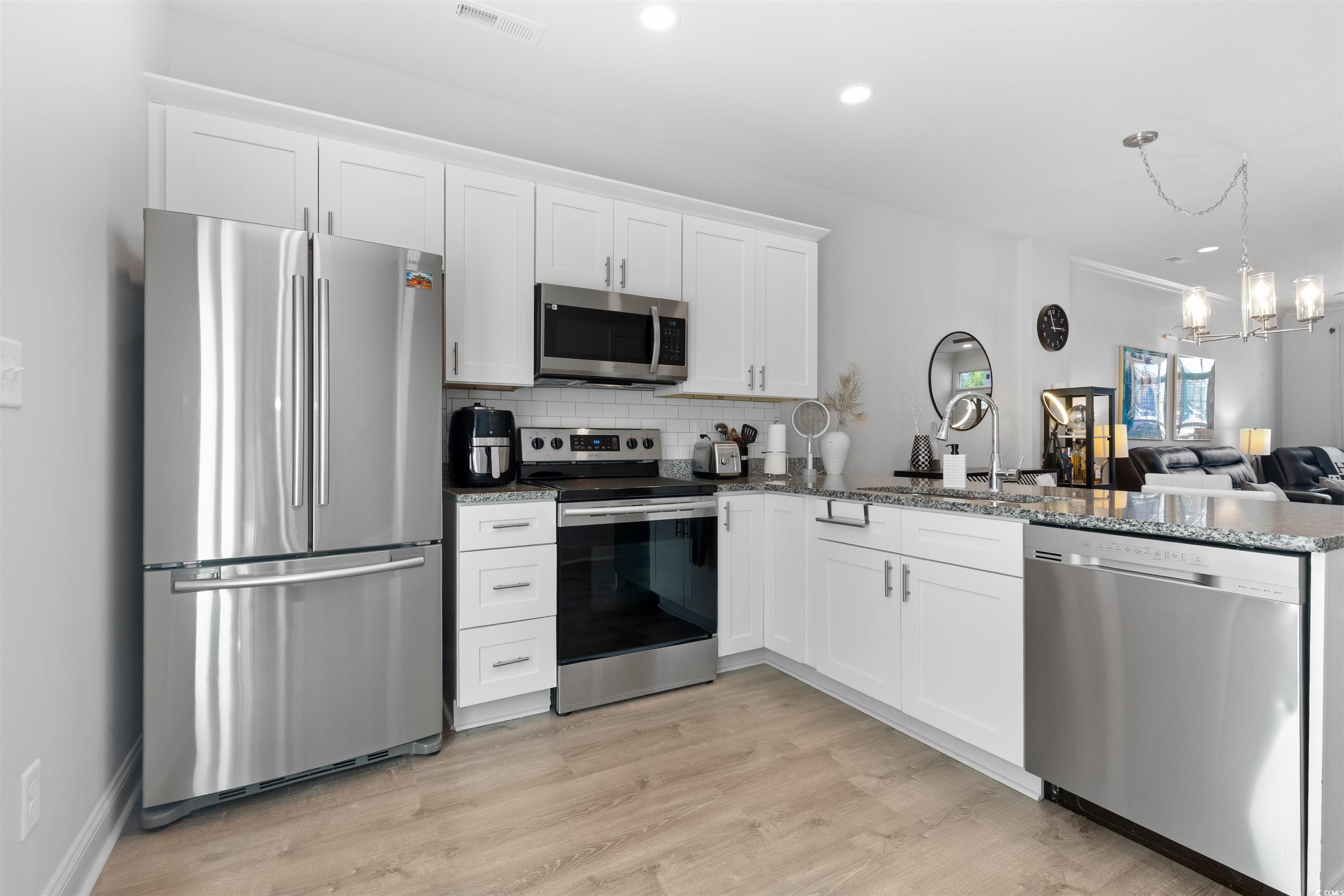 763 Moen Pl. Unit: 763-B