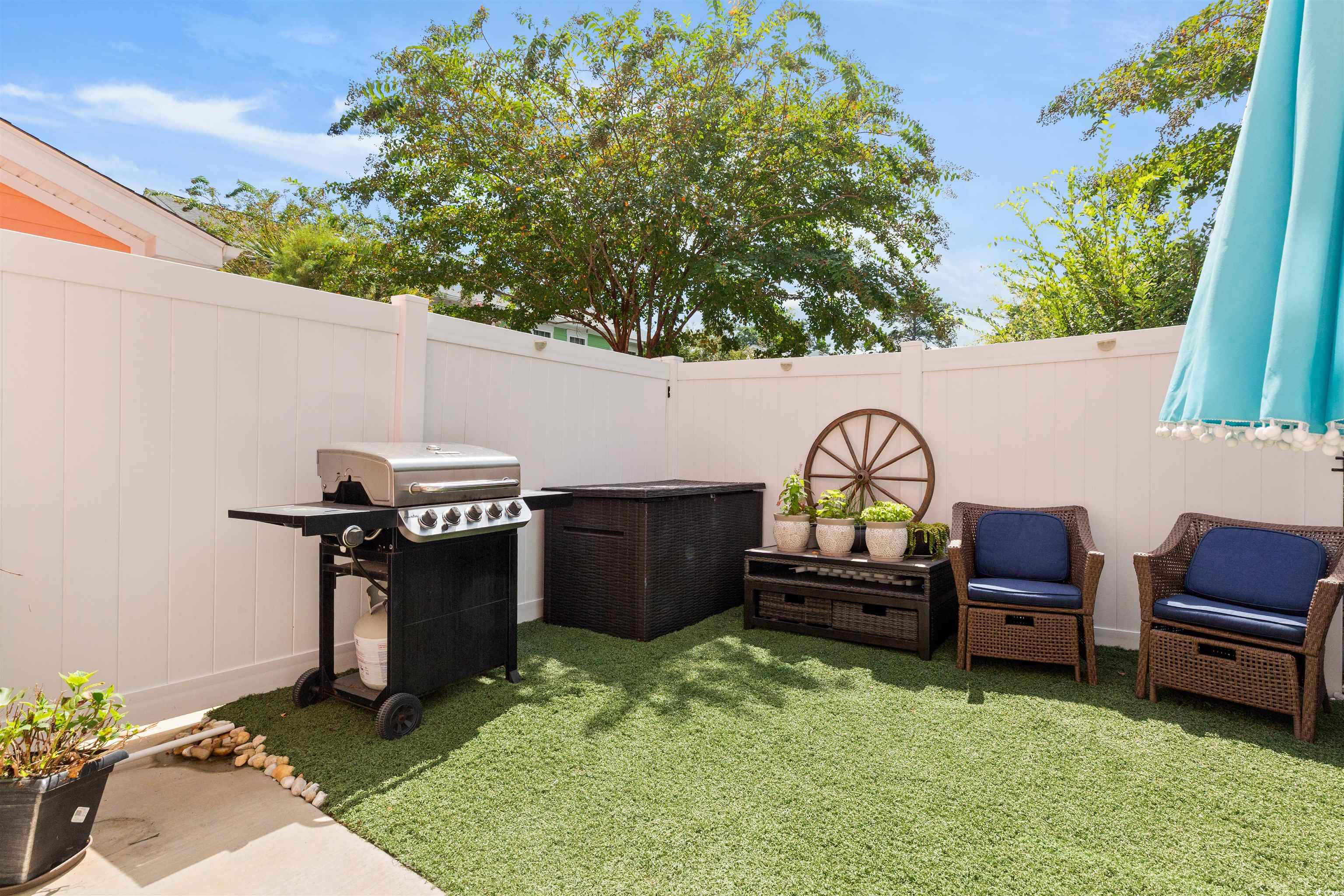 763 Moen Pl. Unit: 763-B