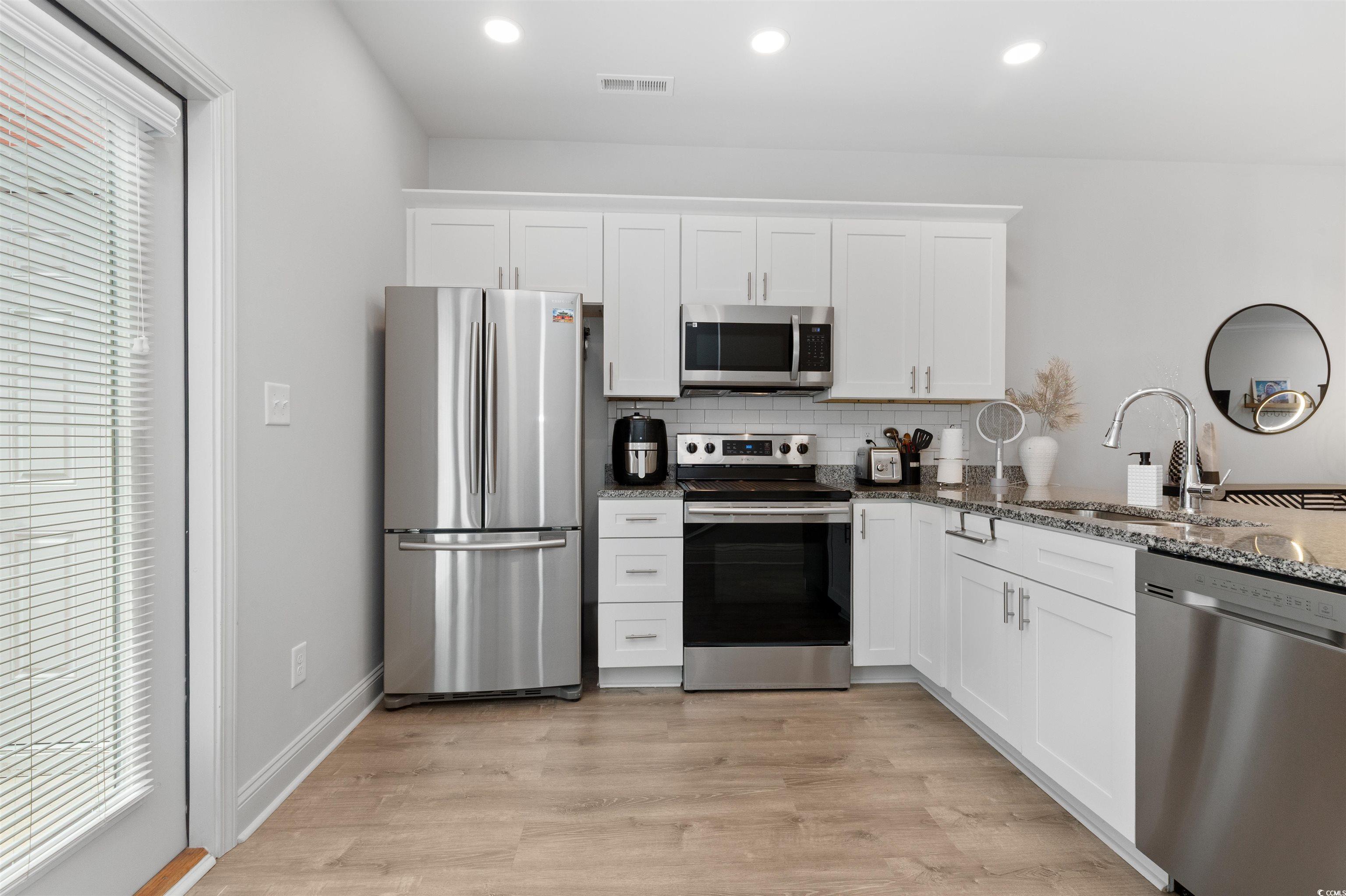 763 Moen Pl. Unit: 763-B