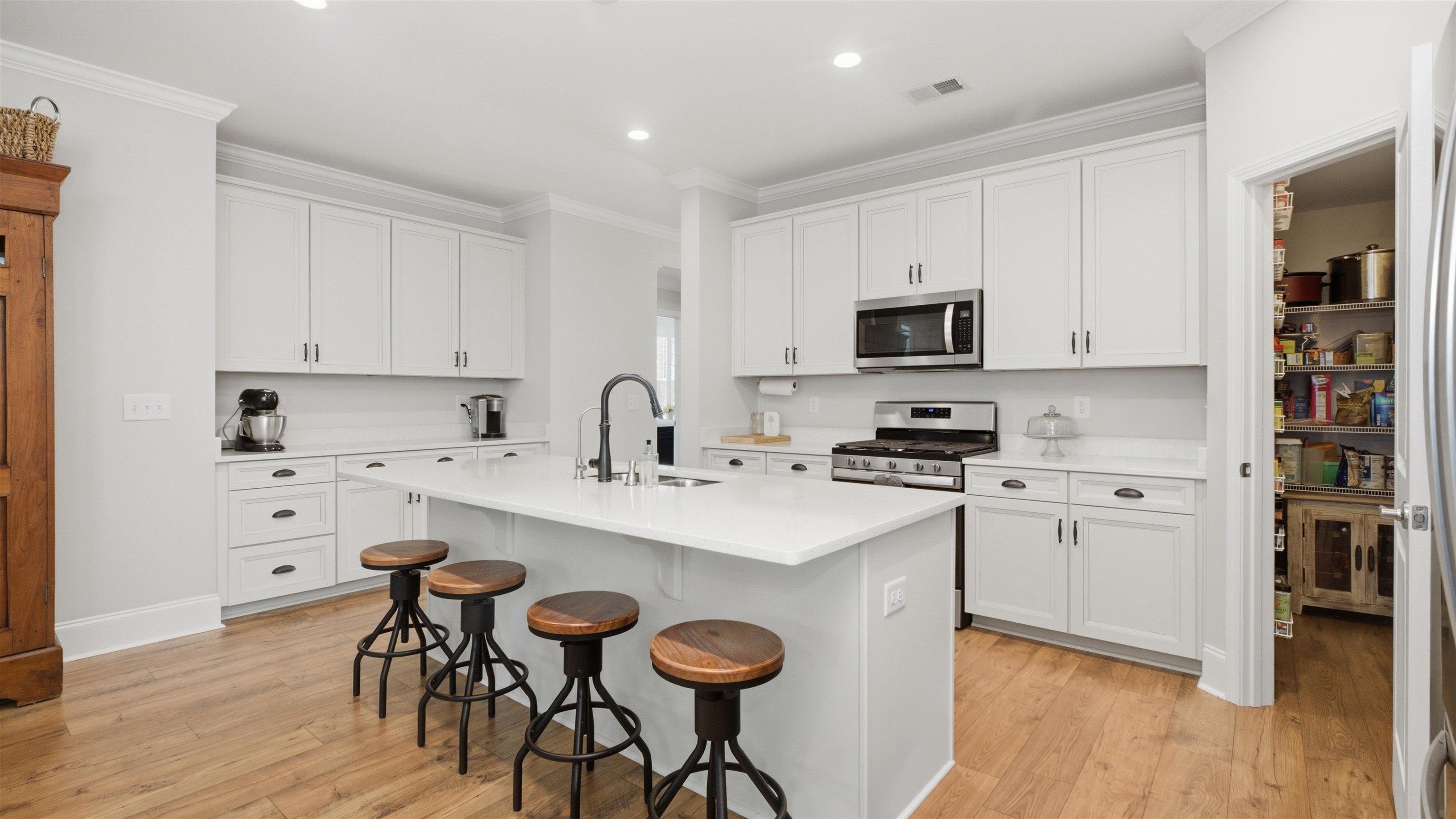 1815 Tryon Dr