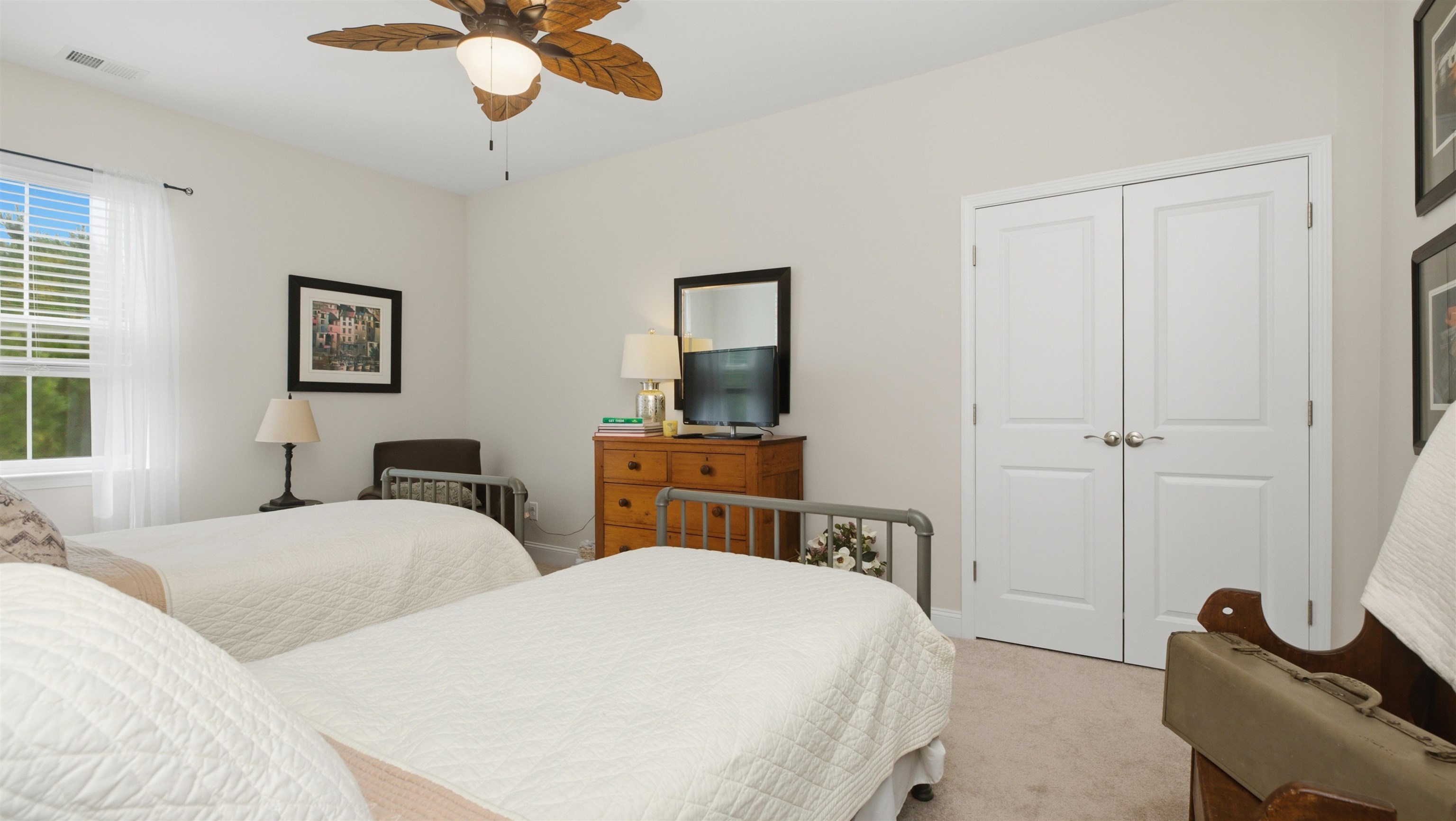 1815 Tryon Dr