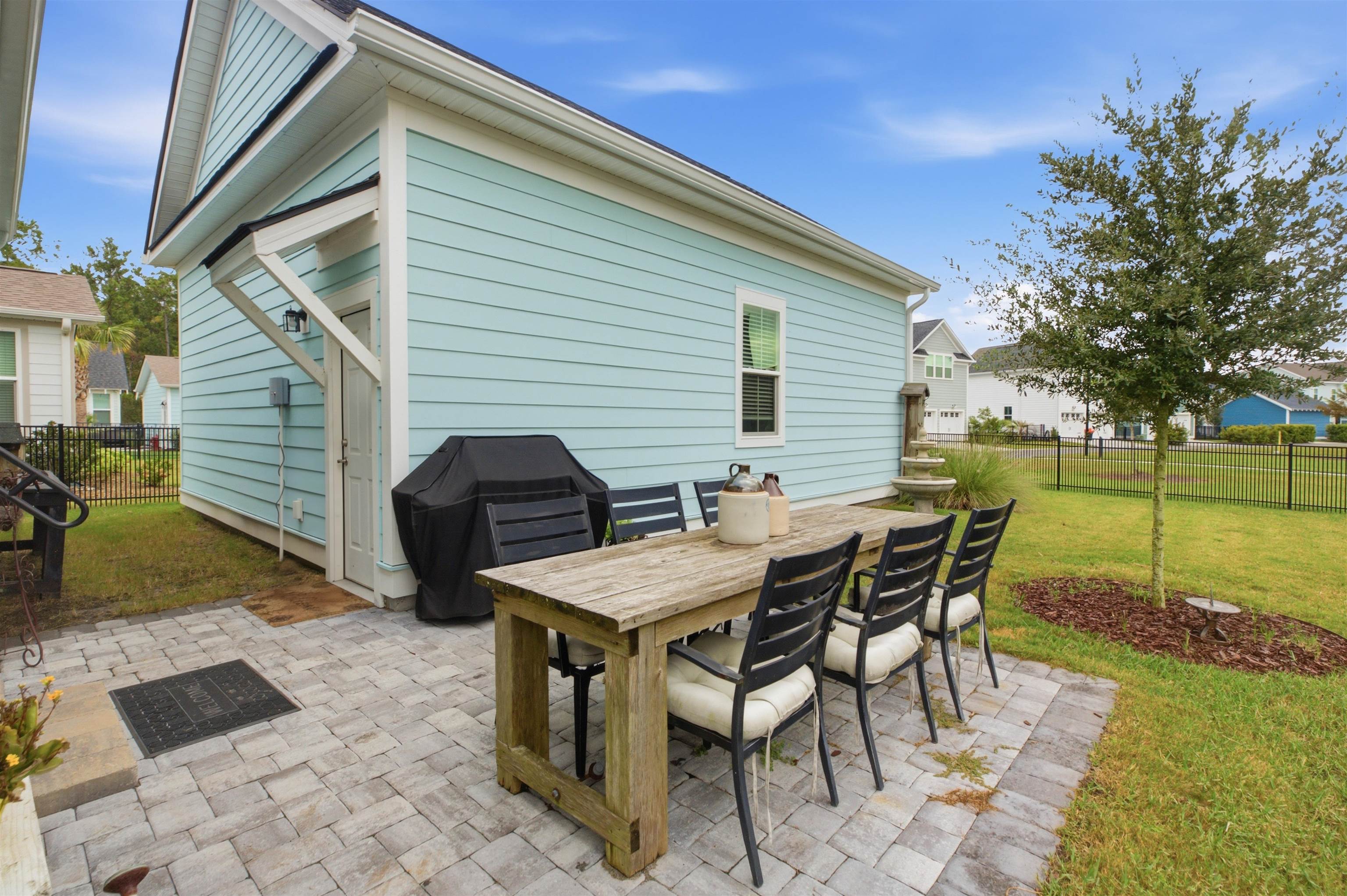 1815 Tryon Dr