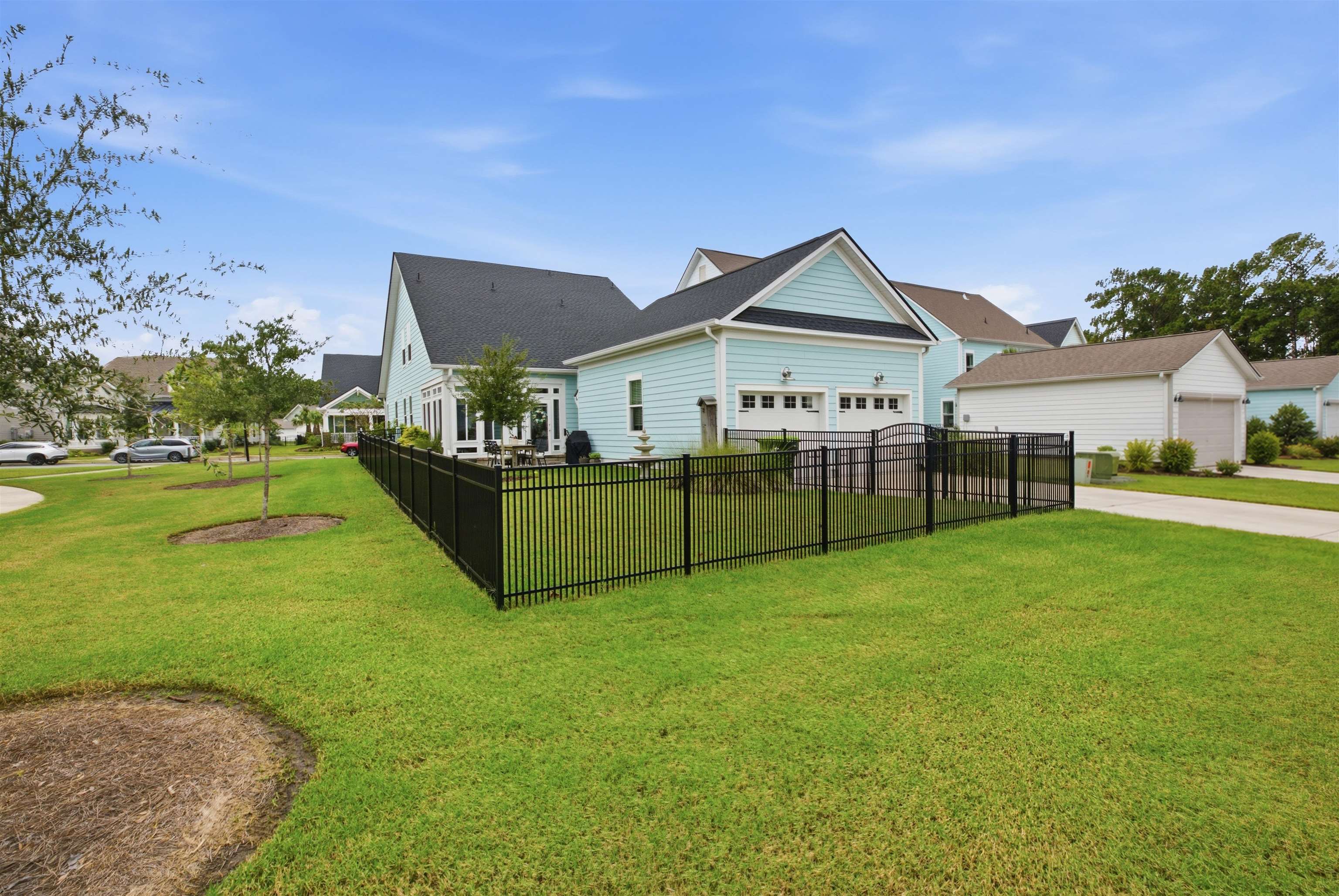 1815 Tryon Dr