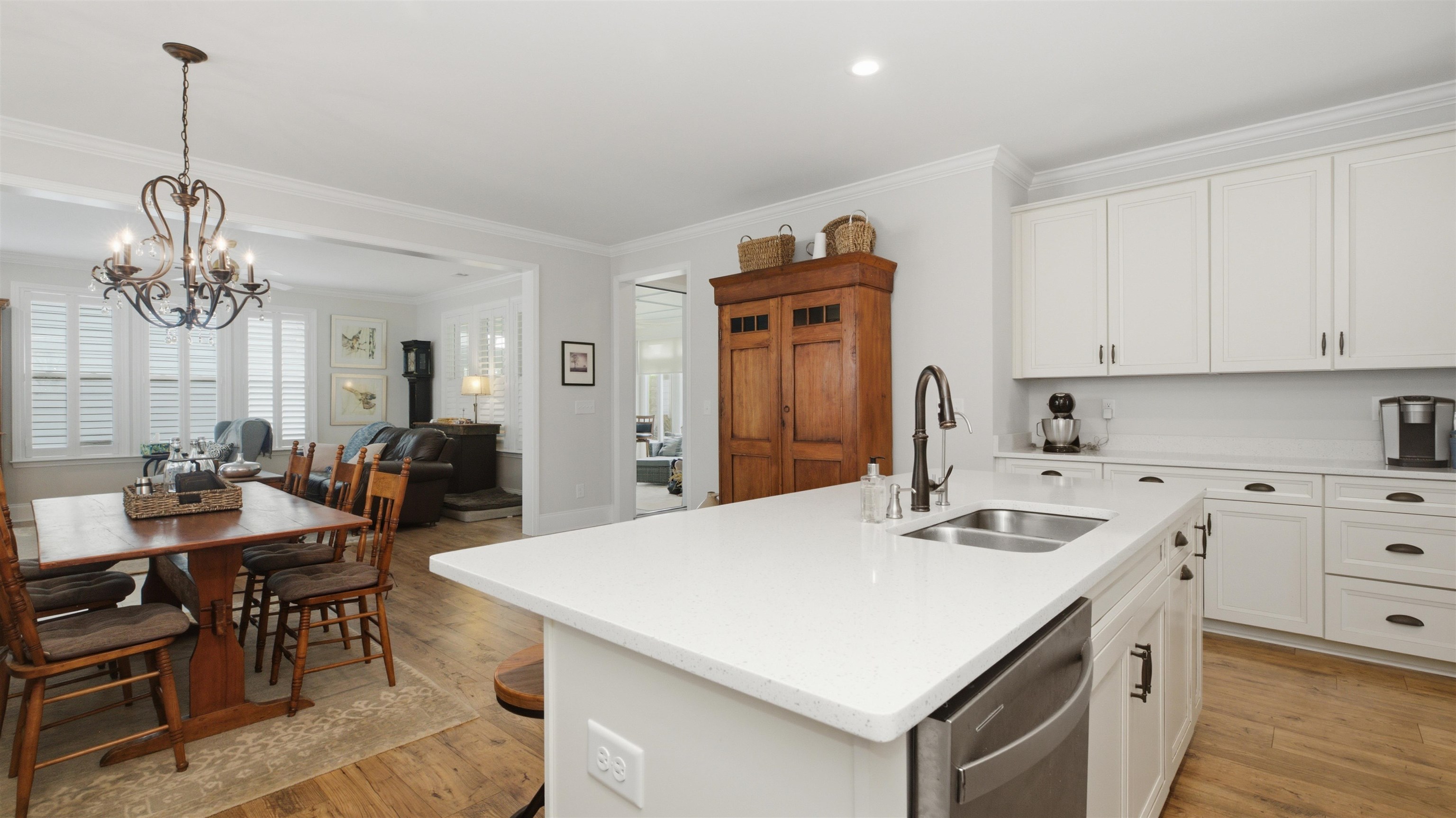 1815 Tryon Dr