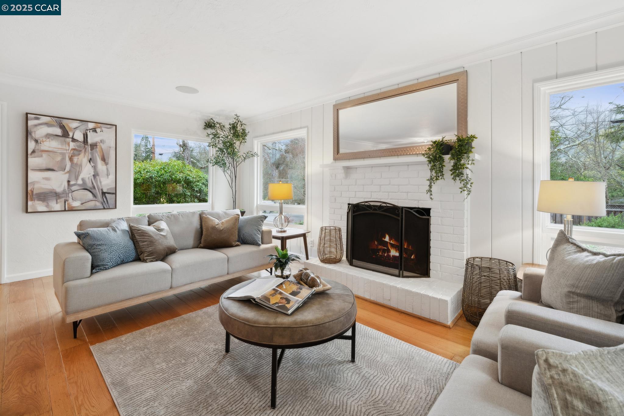 11 Hacienda Cir