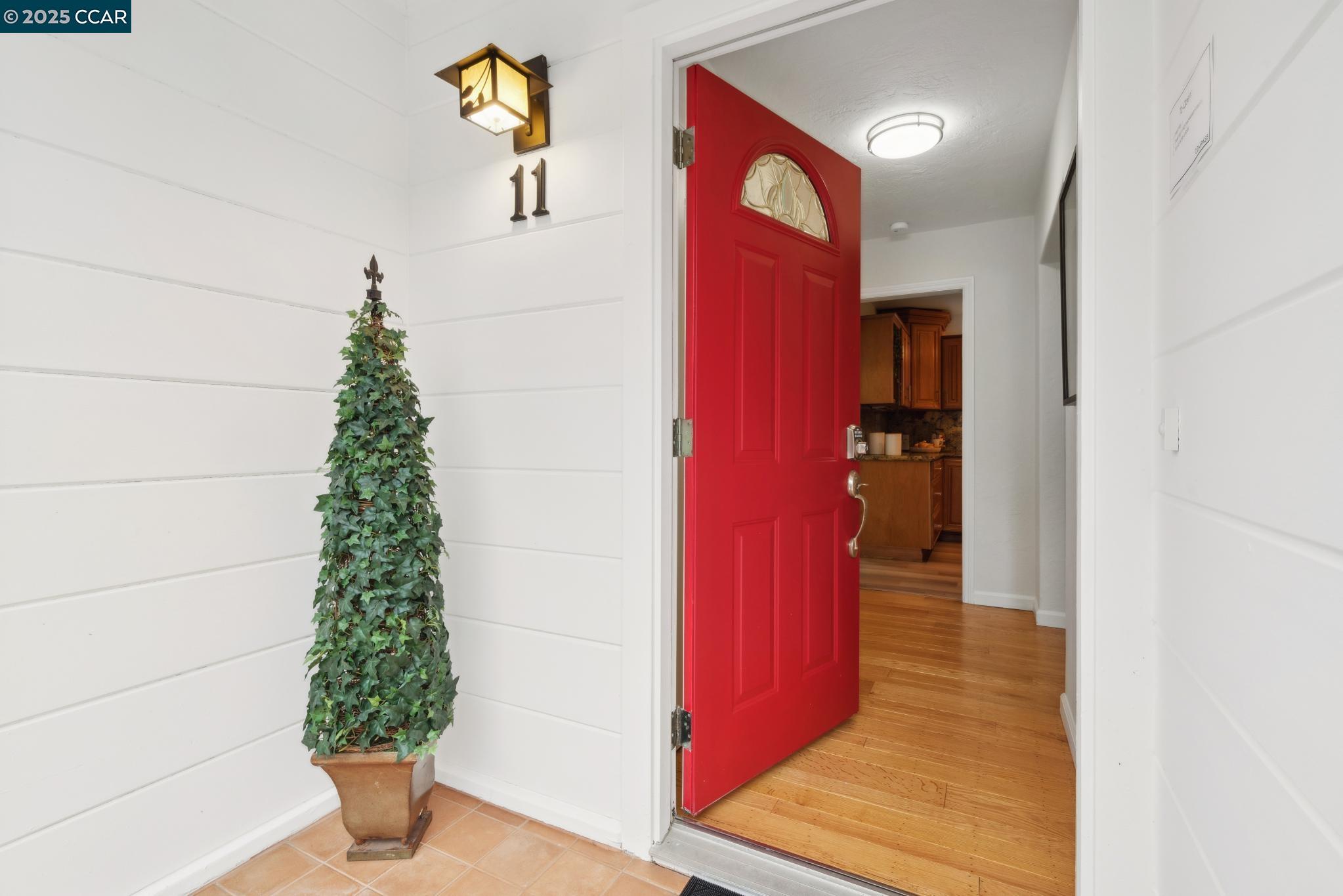 11 Hacienda Cir