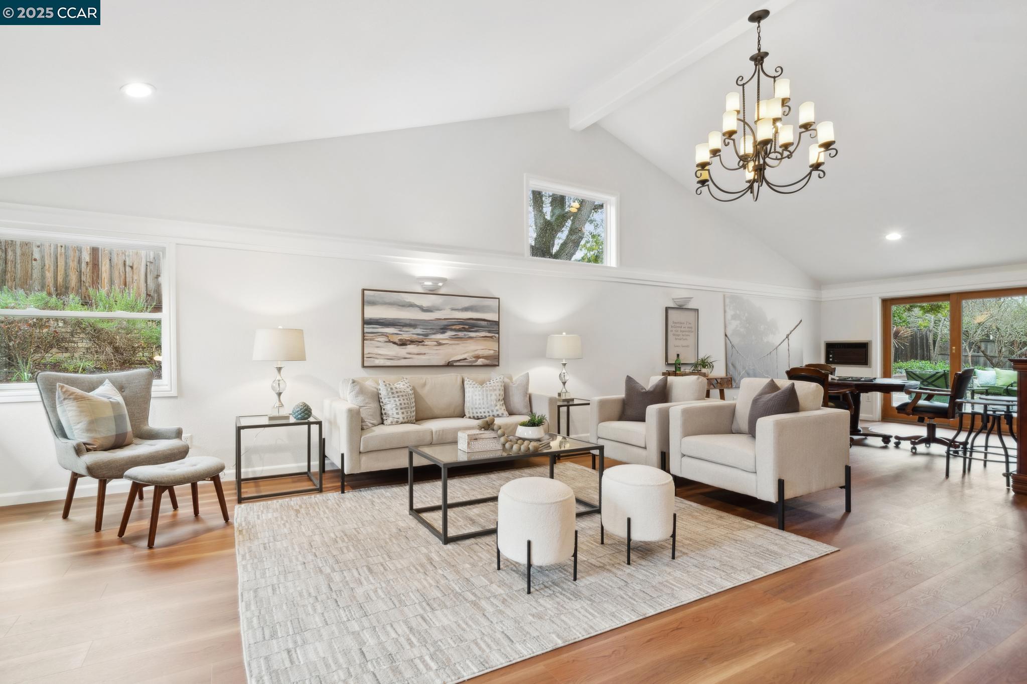 11 Hacienda Cir