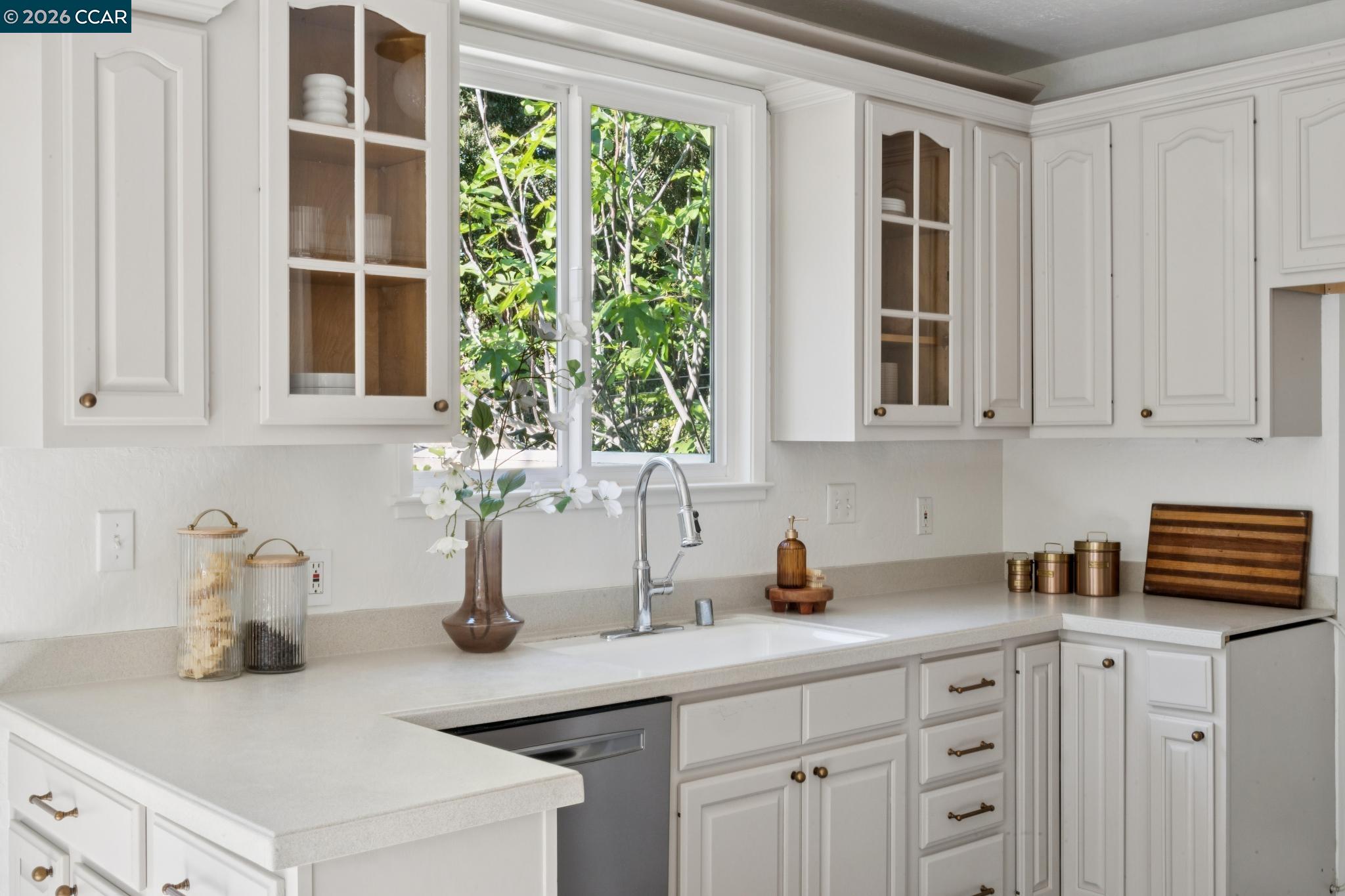 11 Bradley Ave