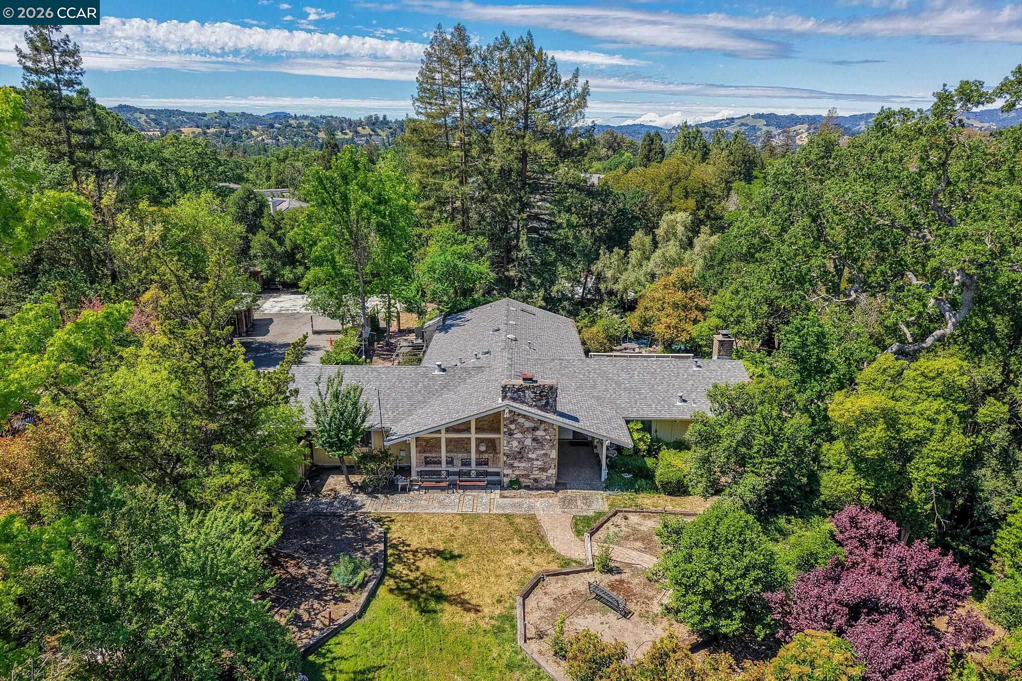 35 Blackwood Ct