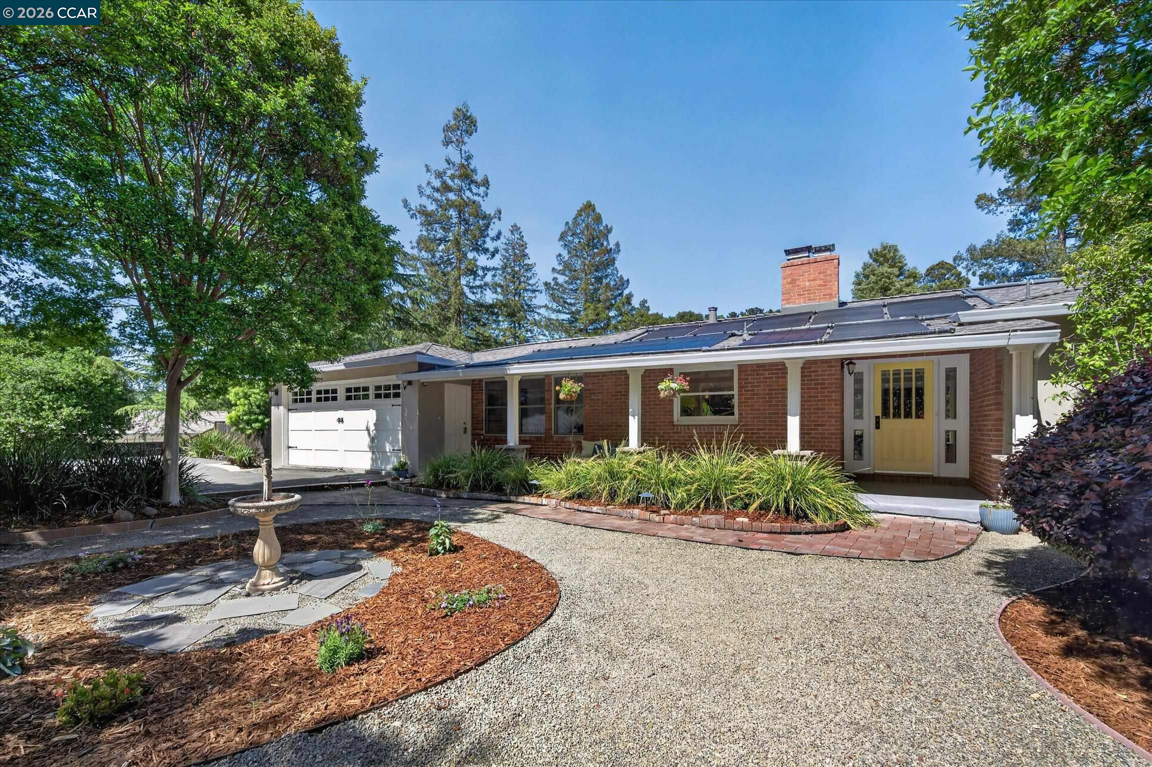 10 Greenwood Ct