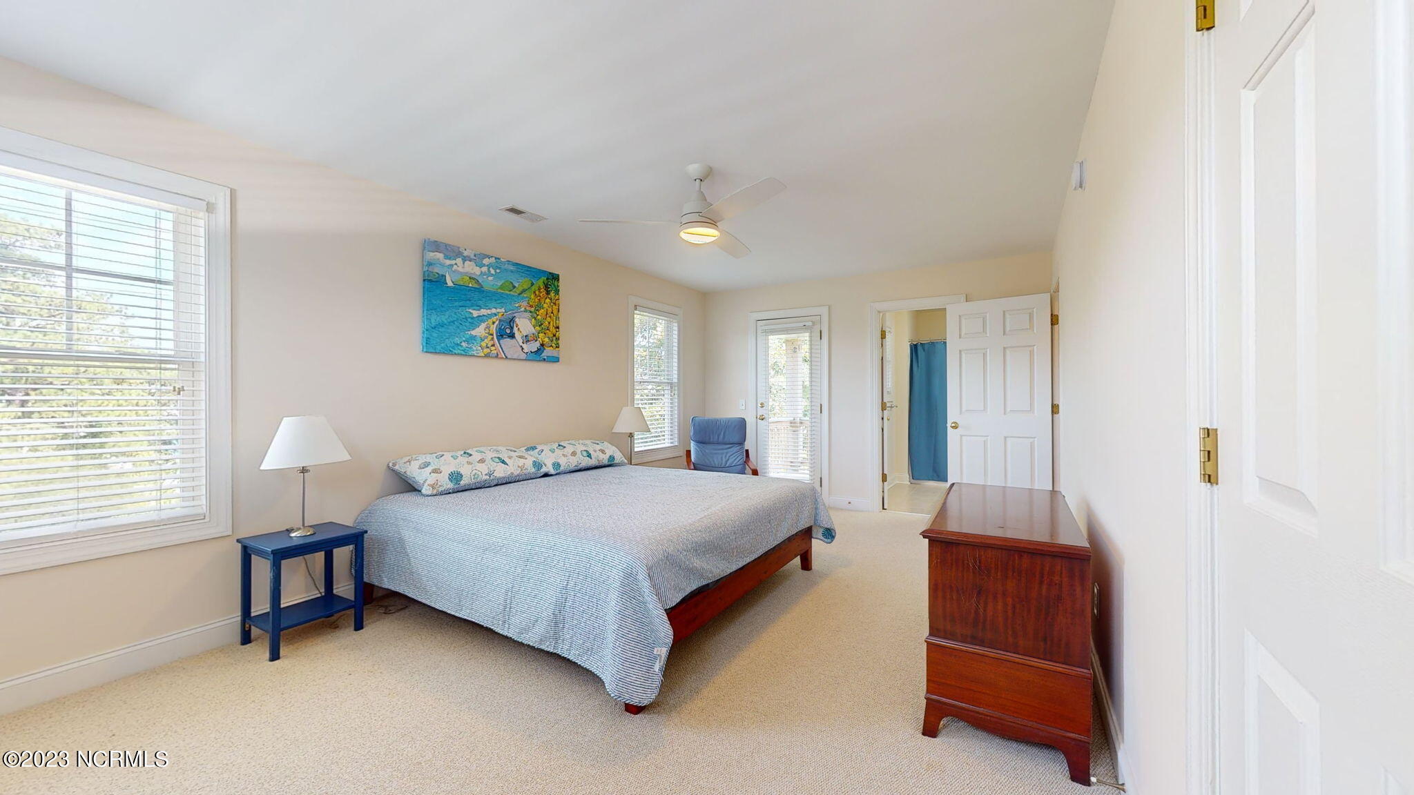 905 Ocean Boulevard, 2