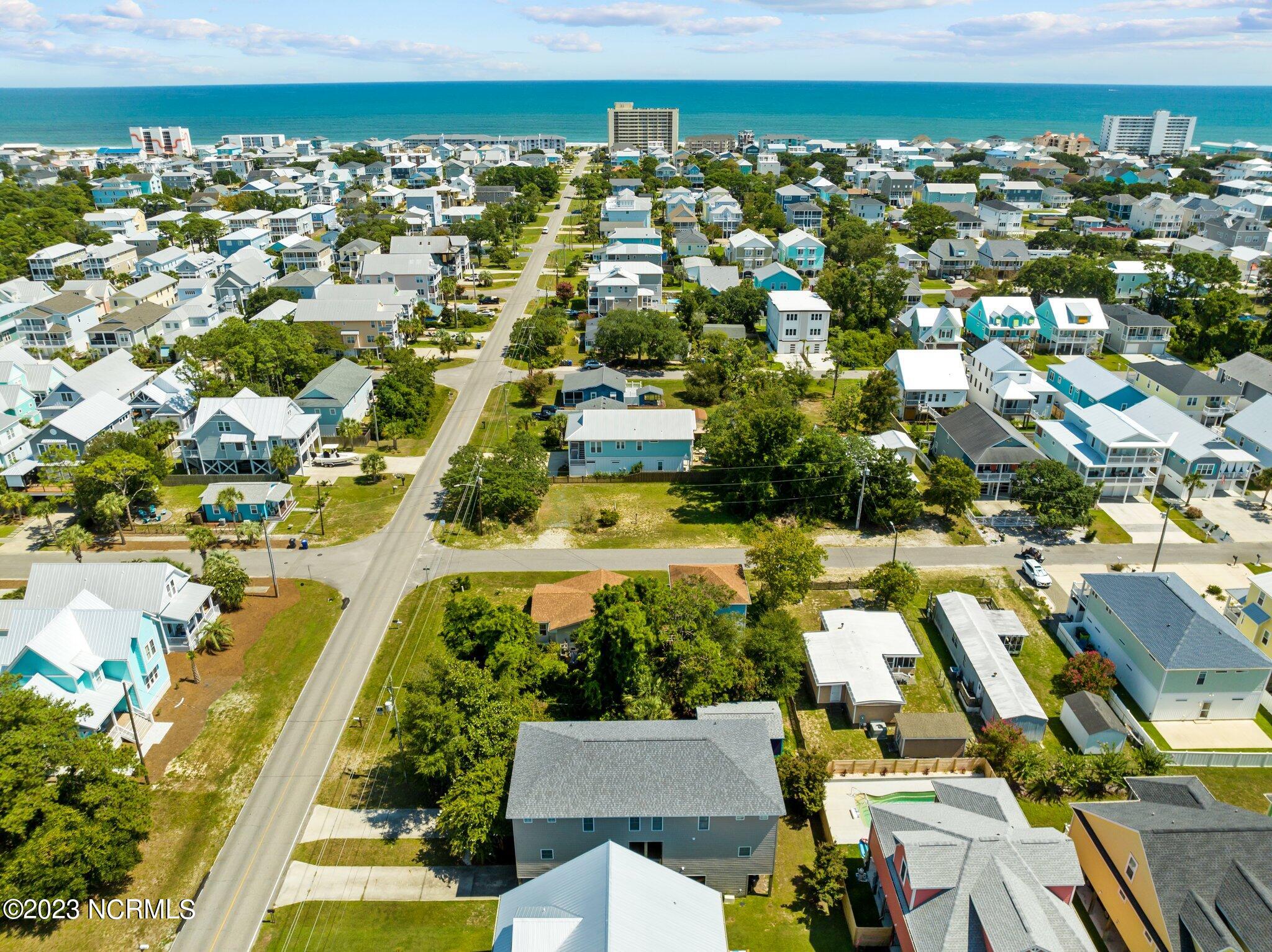 905 Ocean Boulevard, 2