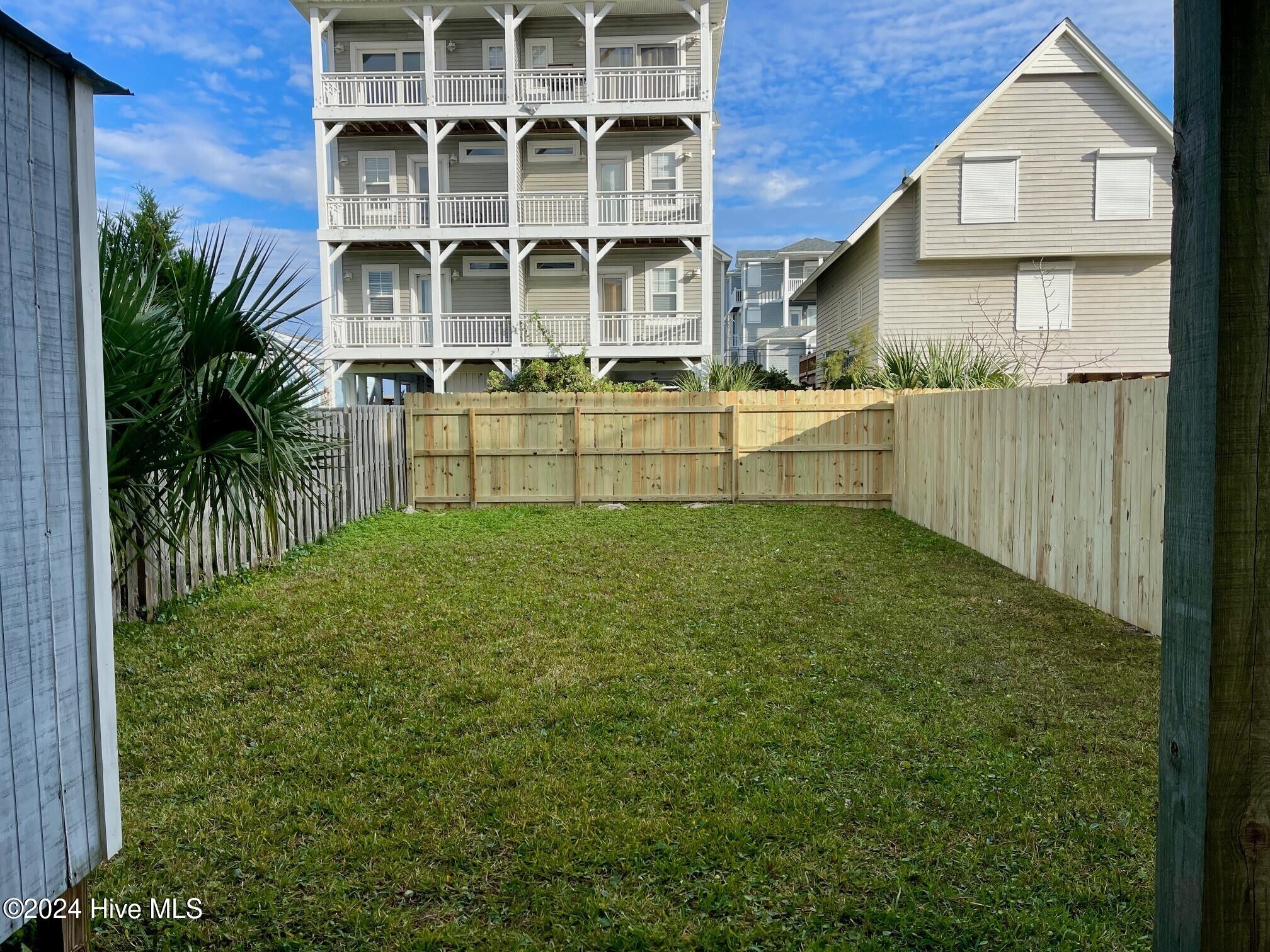 1102 Canal Drive, B