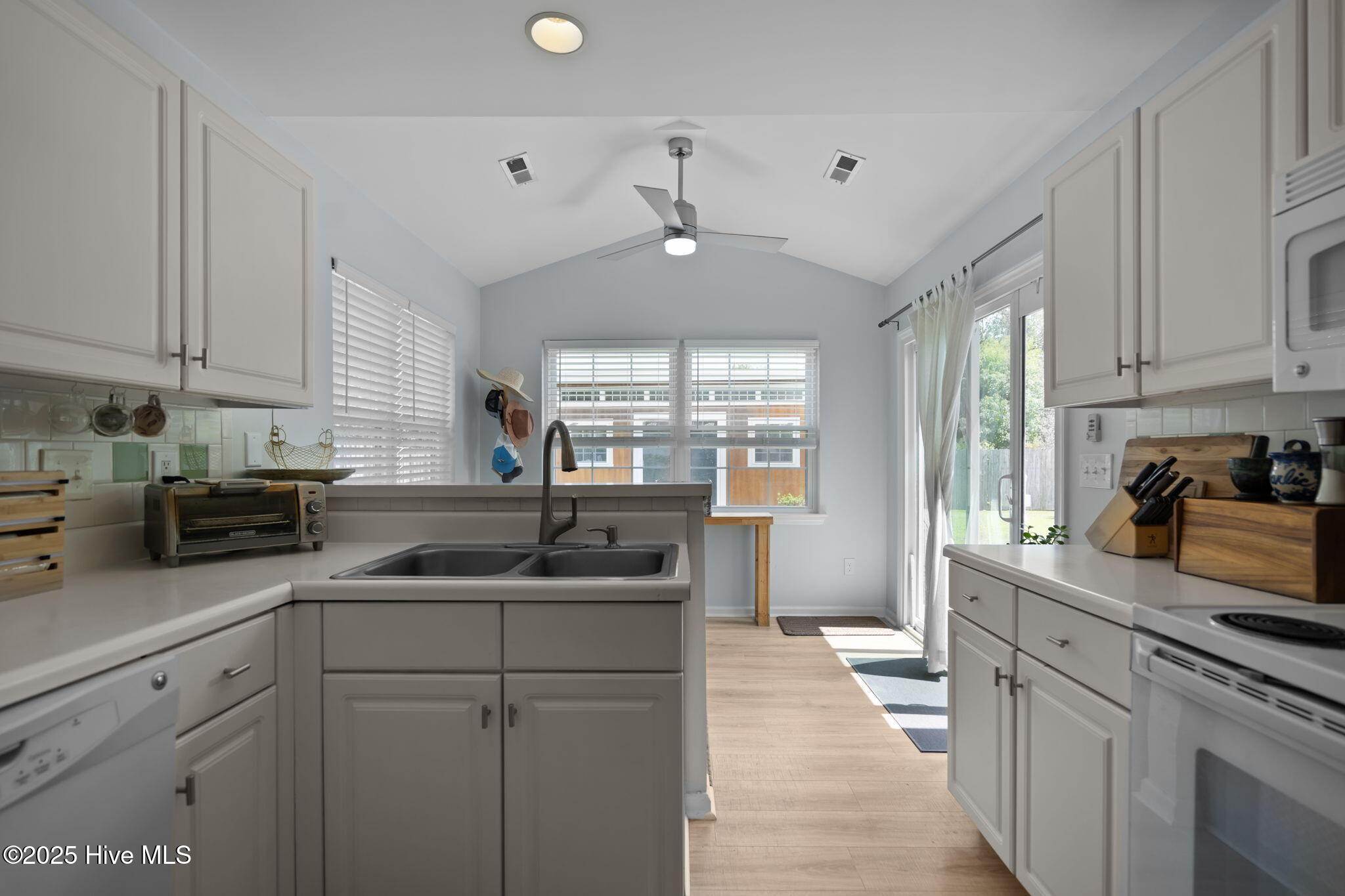 2232 White Road