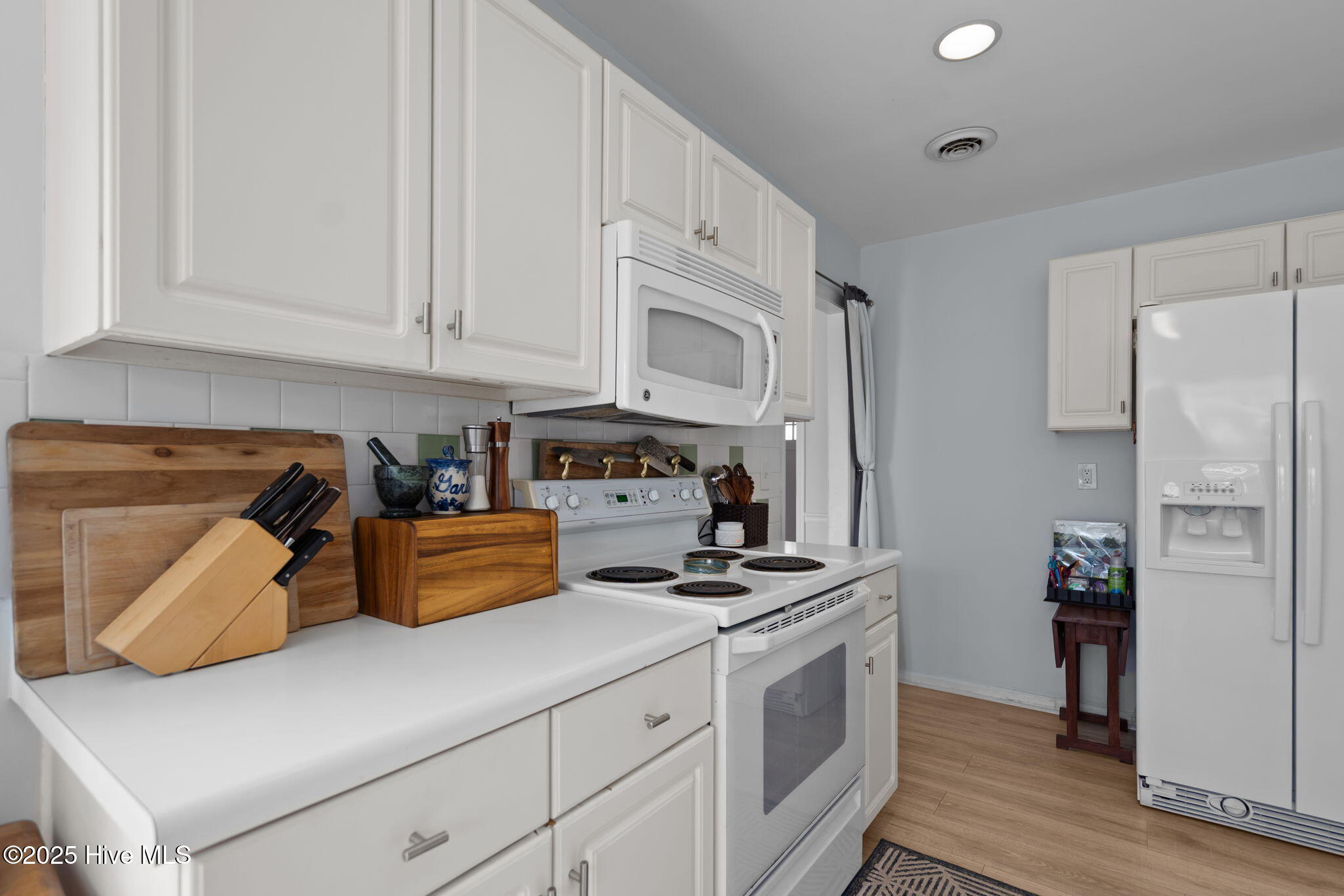 2232 White Road