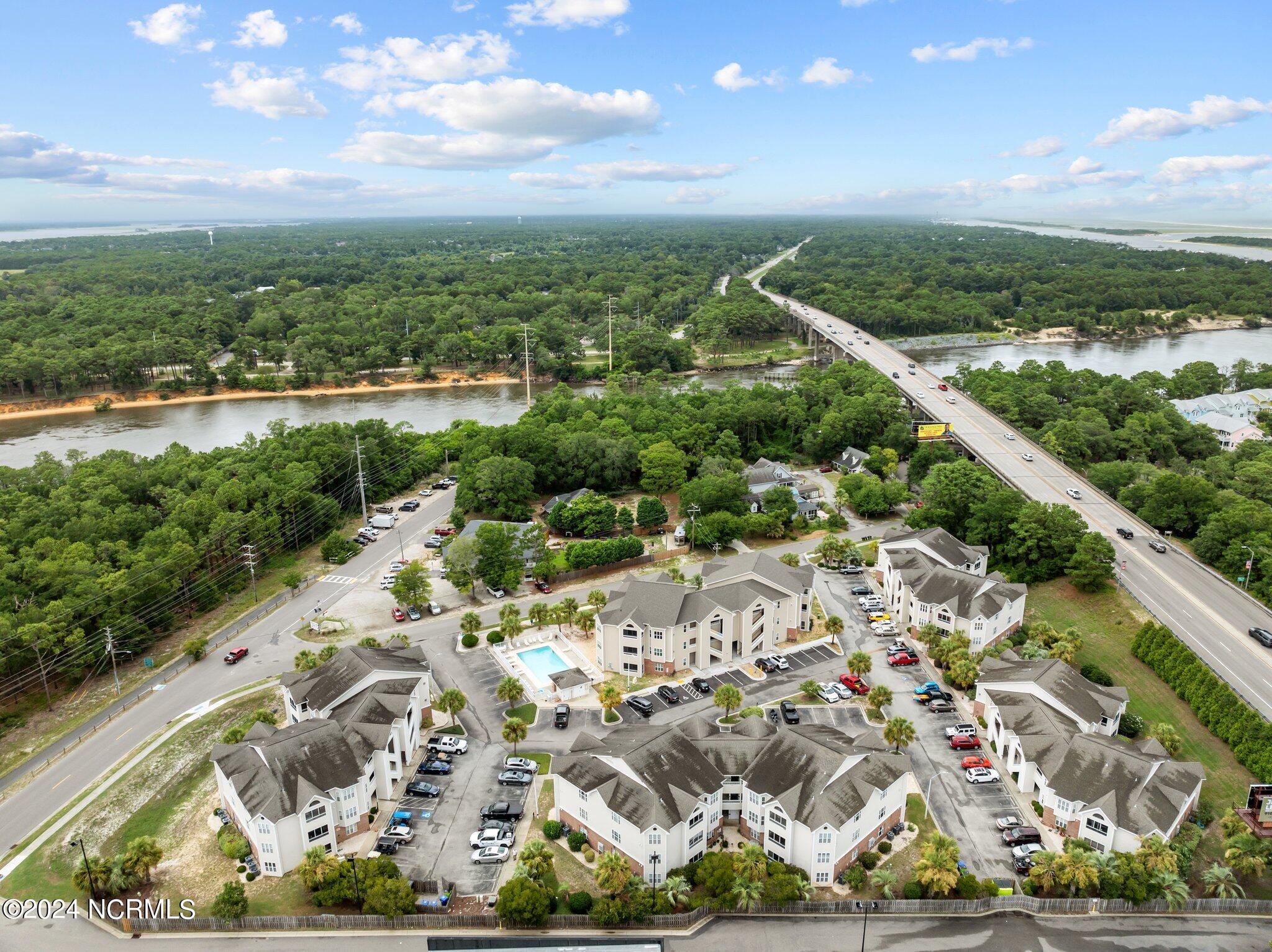 625 Spencer Farlow Drive, Unit 11