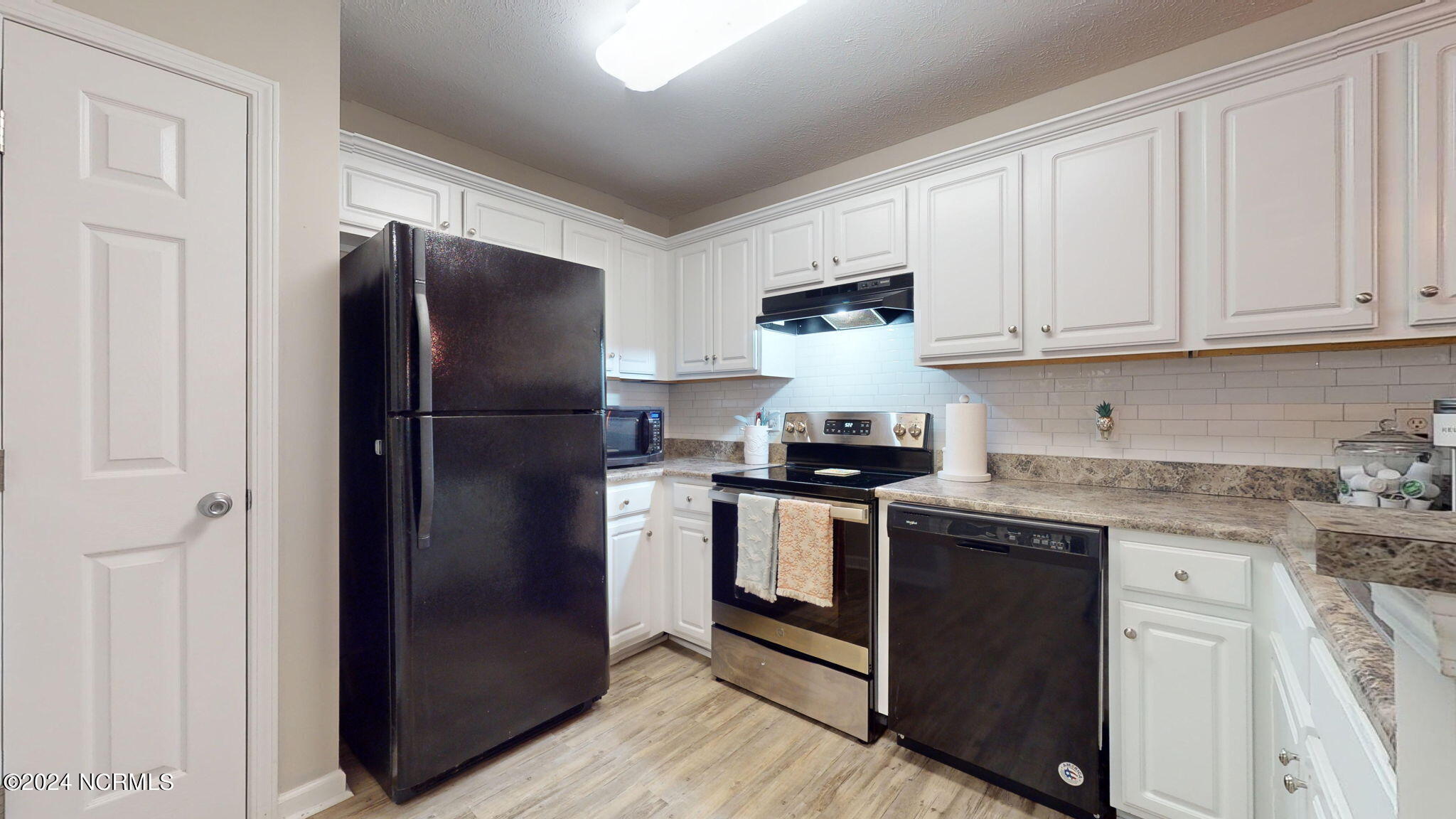 625 Spencer Farlow Drive, Unit 11