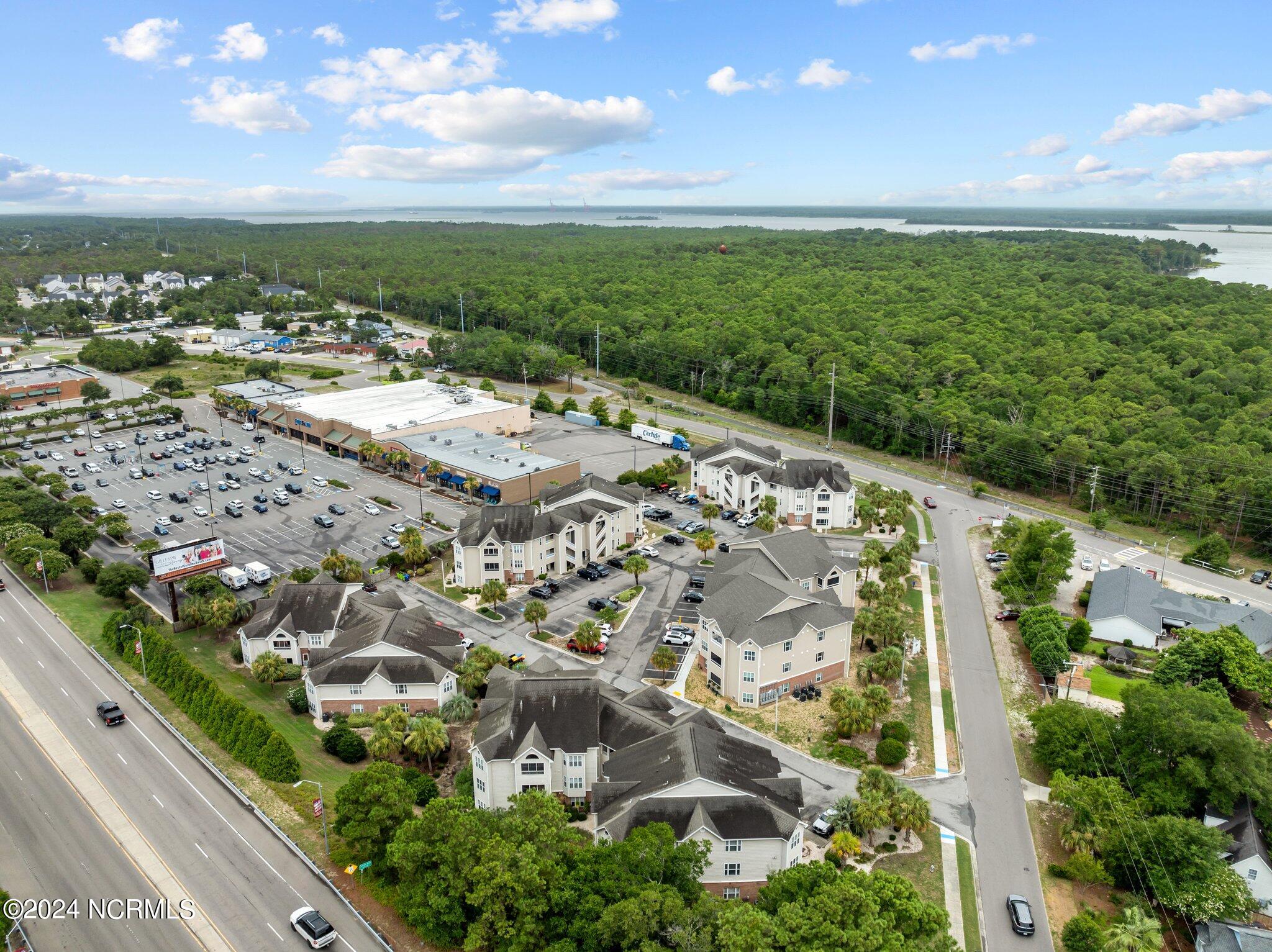 625 Spencer Farlow Drive, Unit 11