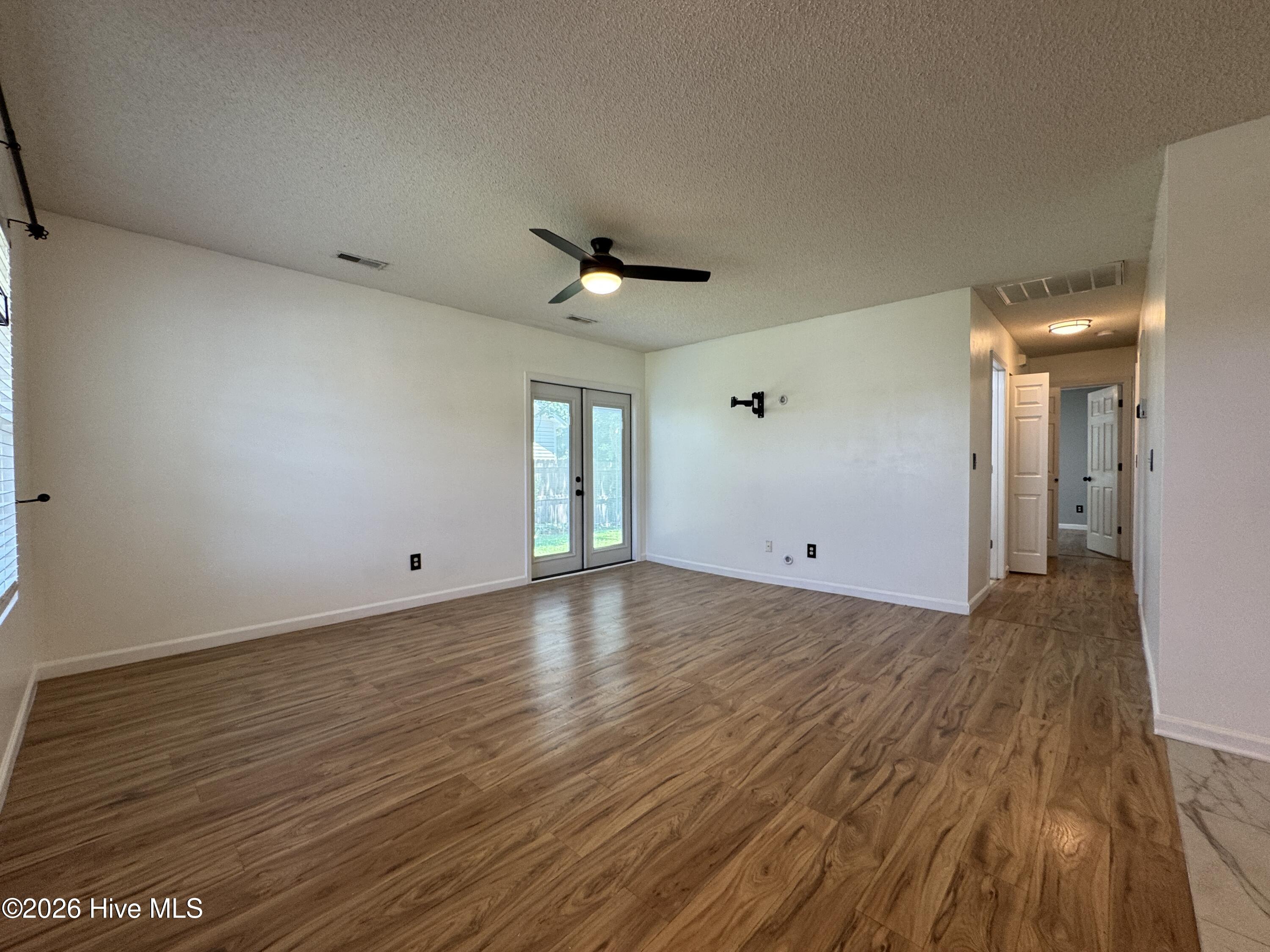 8667 Orchard Loop Road NE