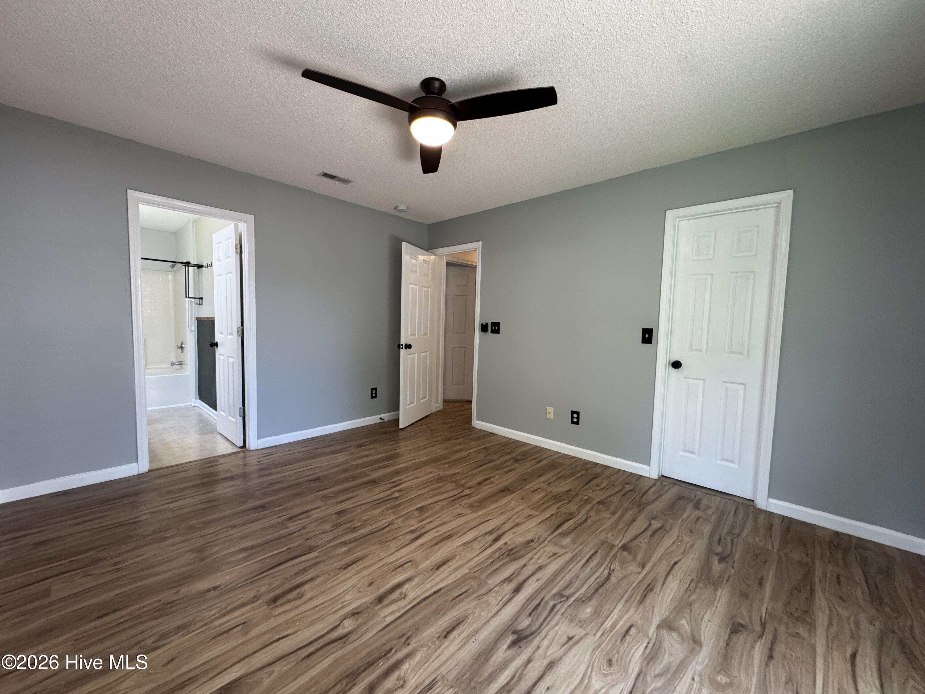 8667 Orchard Loop Road NE