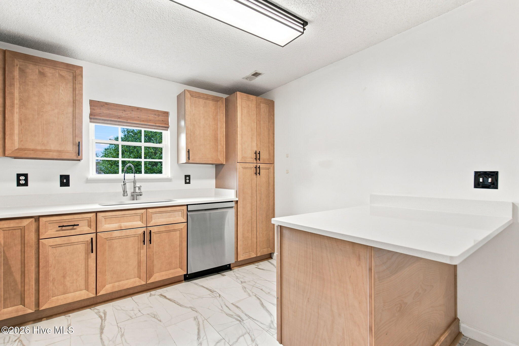 8667 Orchard Loop Road NE