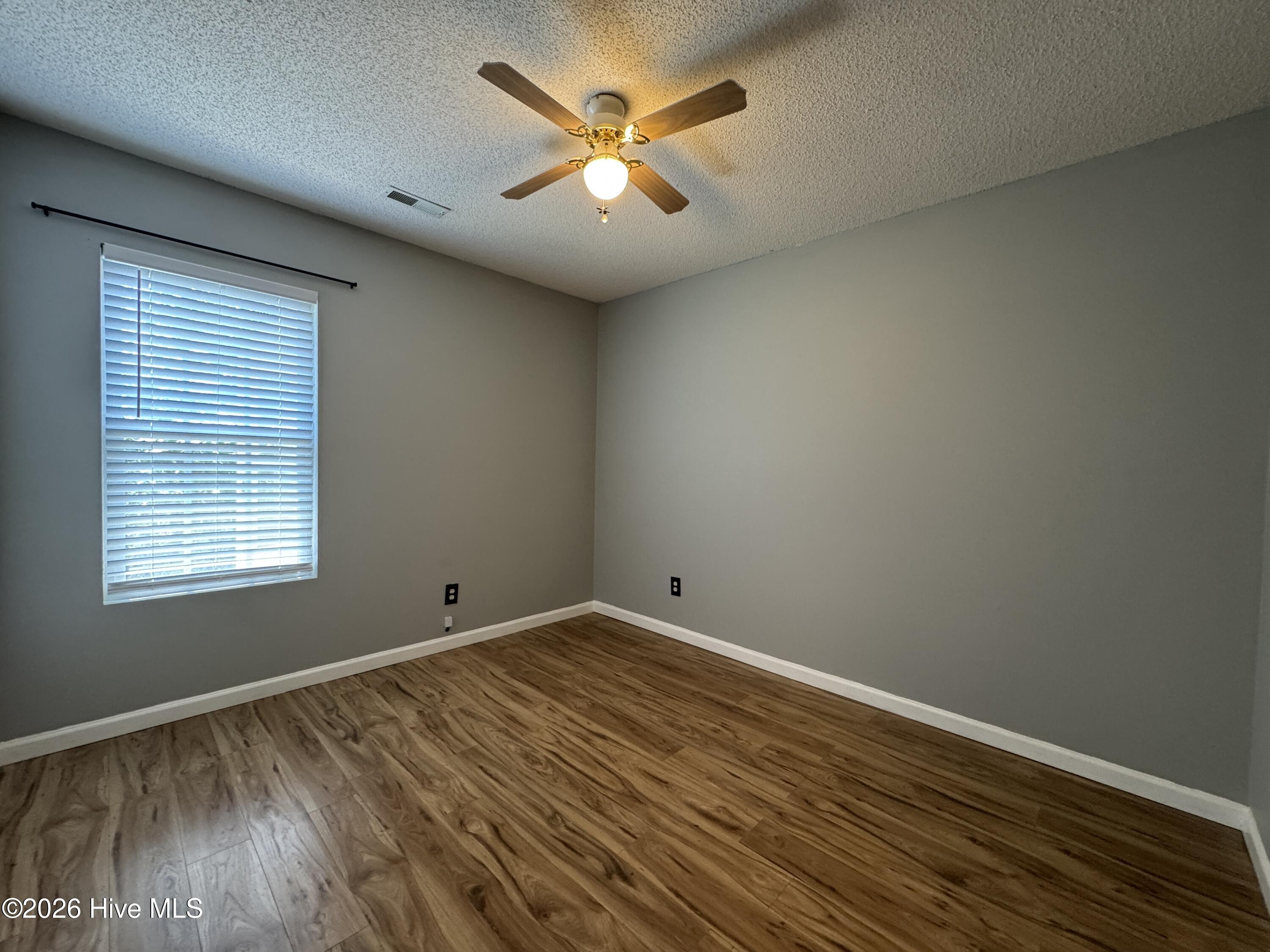 8667 Orchard Loop Road NE