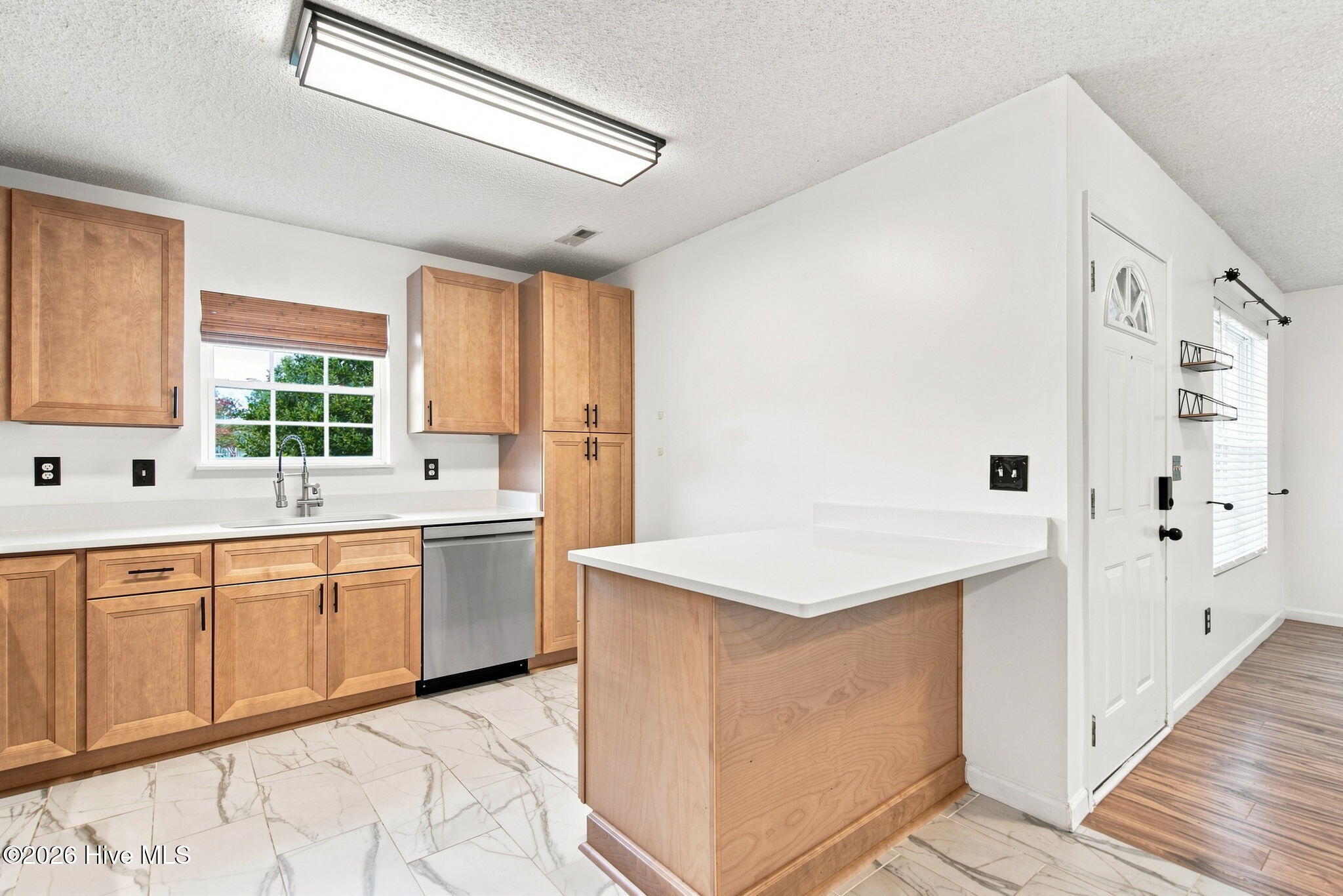 8667 Orchard Loop Road NE