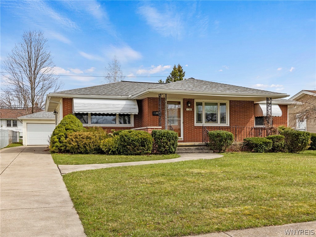 285 Sunrise Boulevard