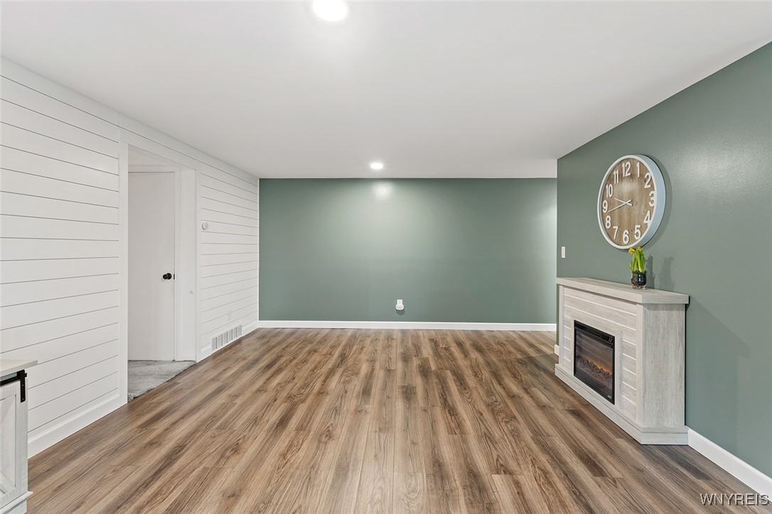 65 Guilford Lane 5