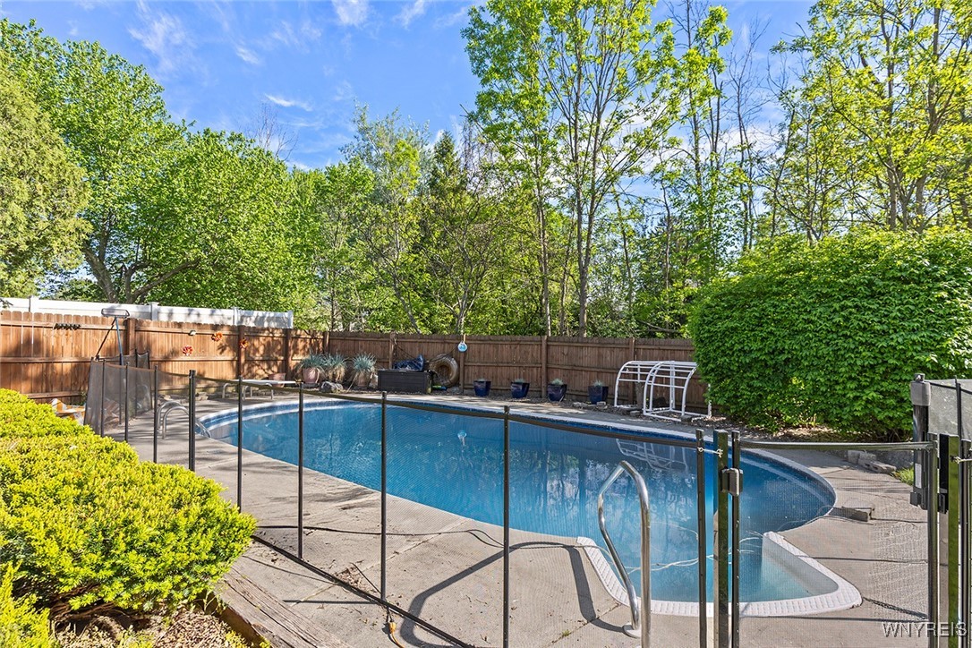 52 Schimwood Court