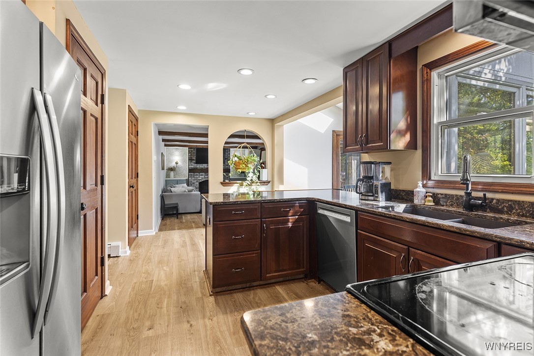 52 Schimwood Court