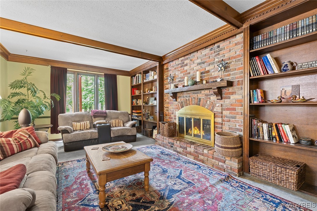 279 Wellingwood Drive