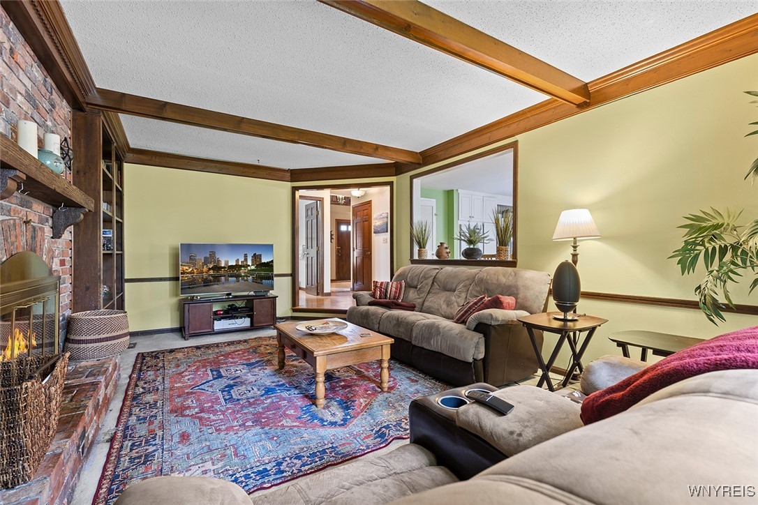 279 Wellingwood Drive