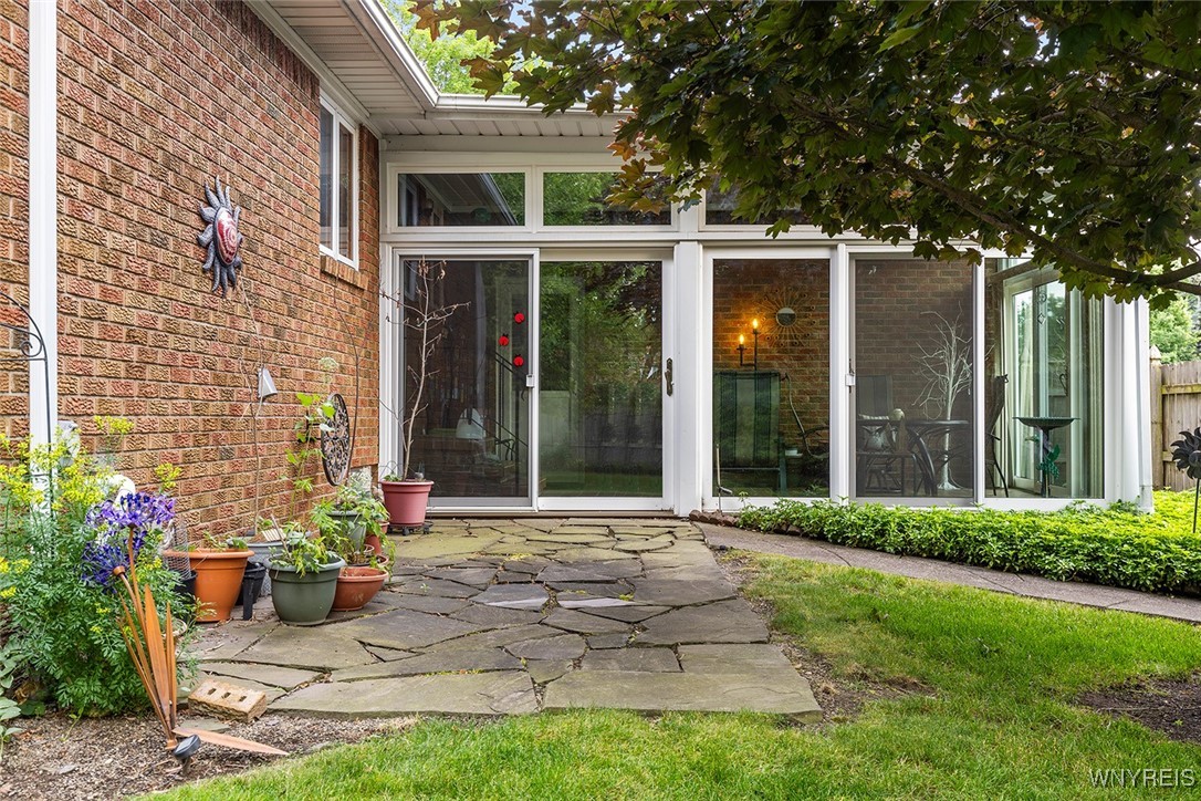 152 Bentham Parkway East