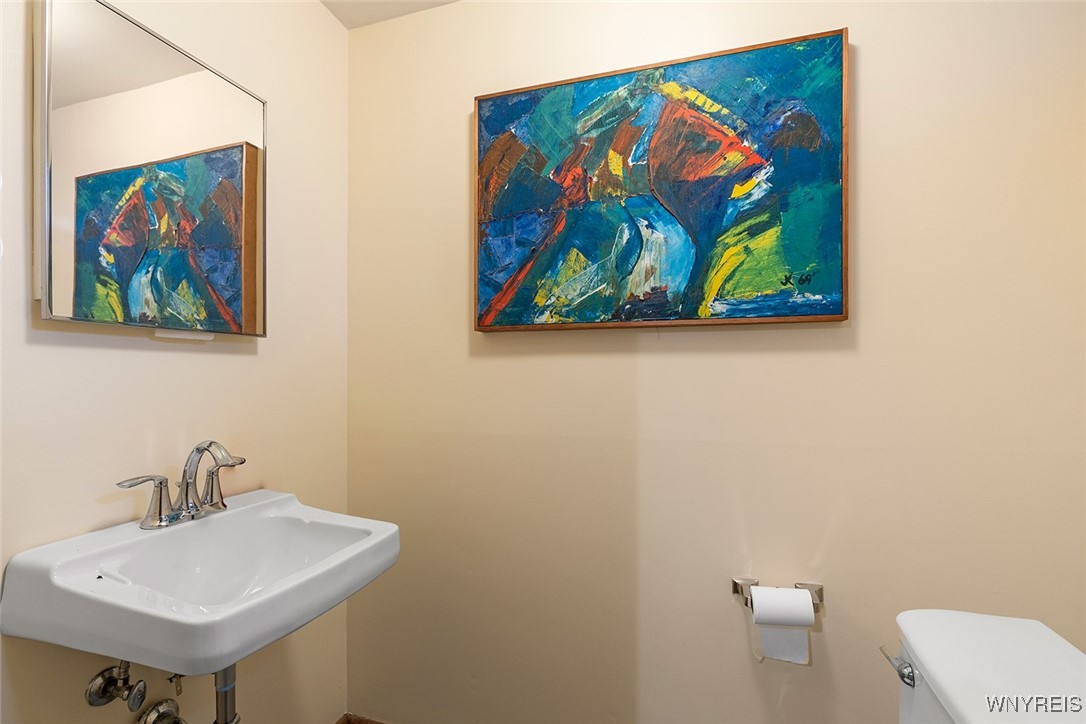 152 Bentham Parkway East