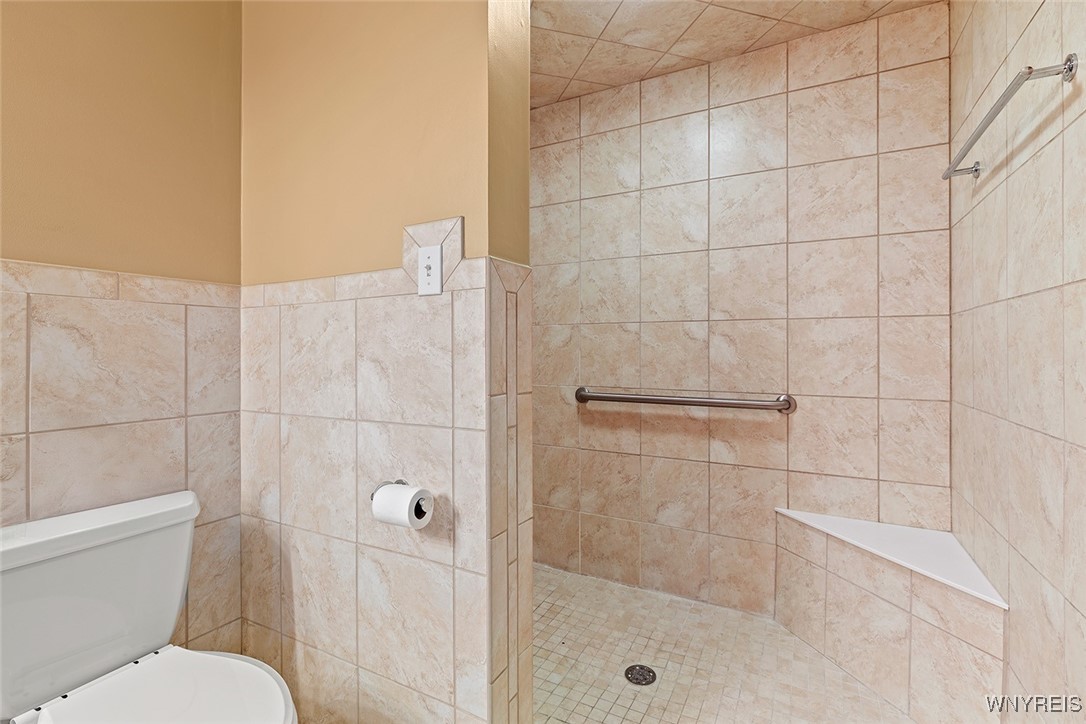 152 Bentham Parkway East