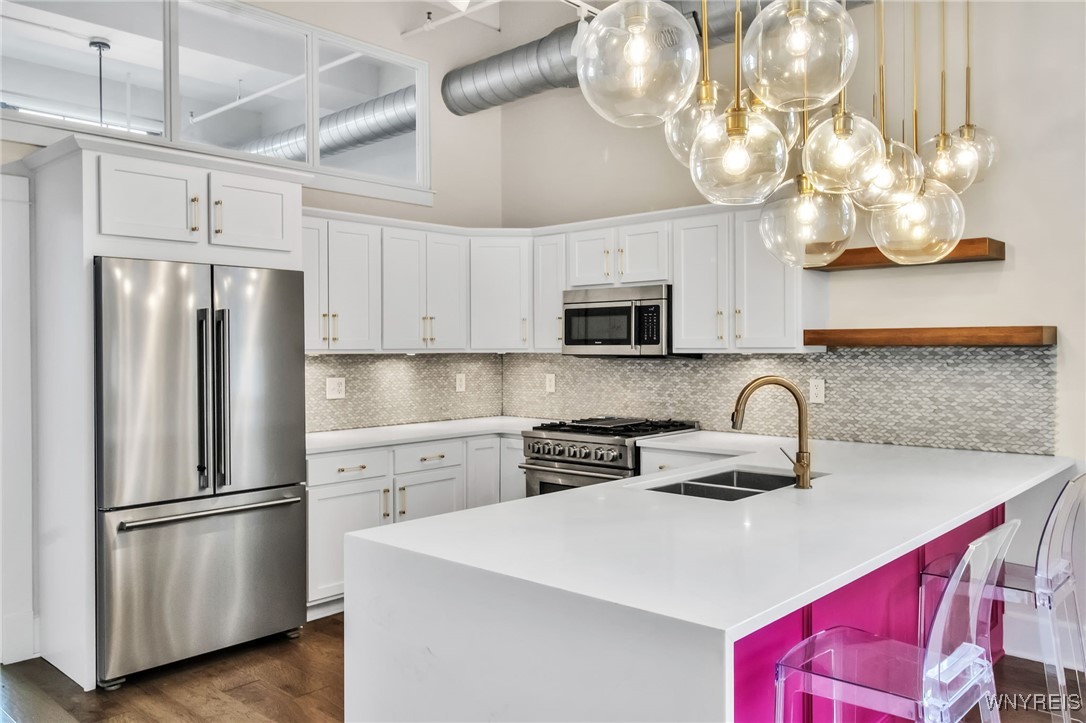 210 Ellicott Street 506