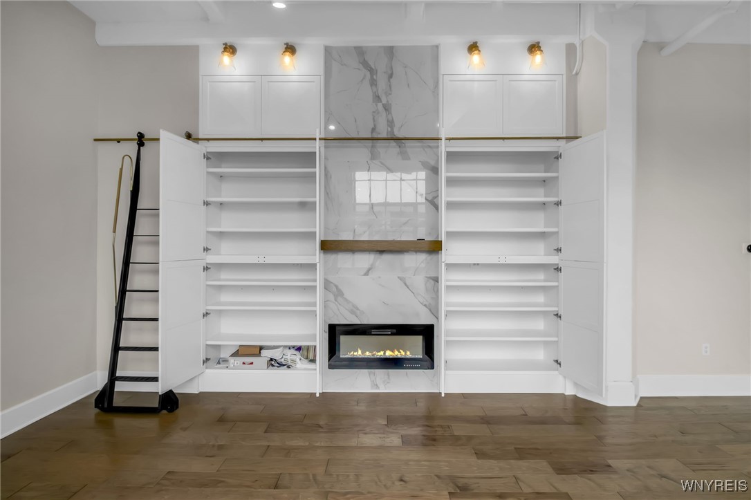 210 Ellicott Street 506