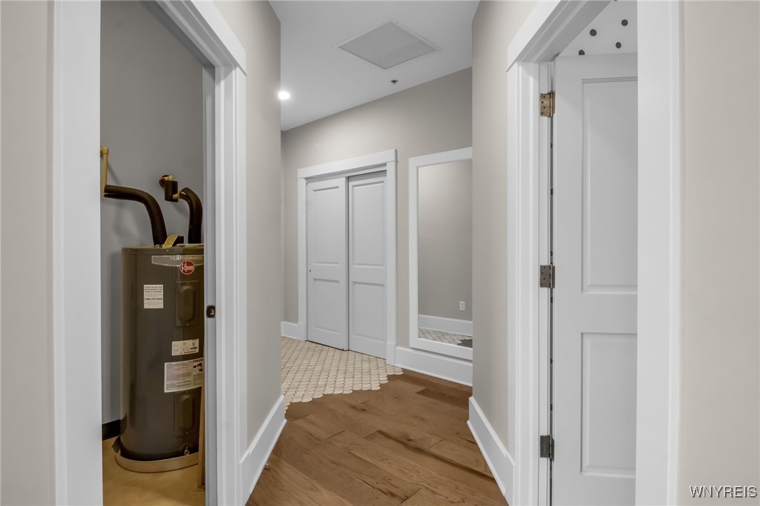 210 Ellicott Street 506