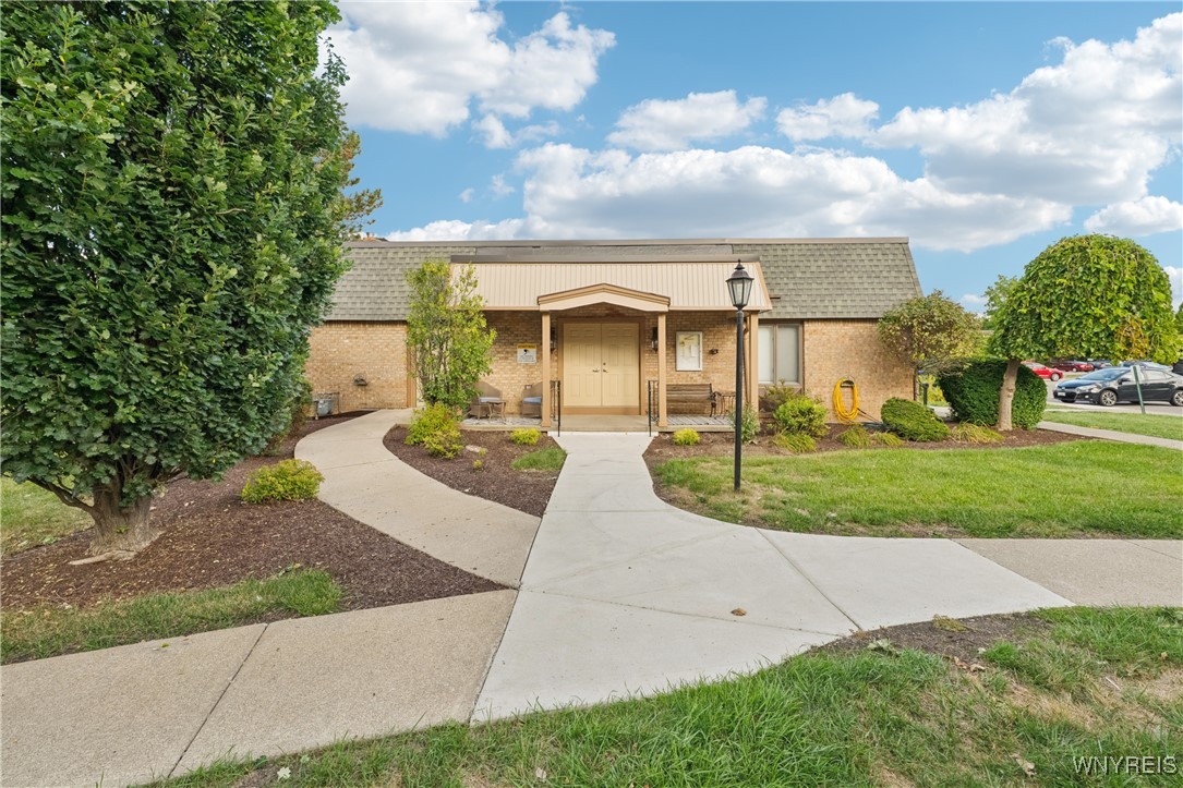 120 Charter Oaks Drive 4